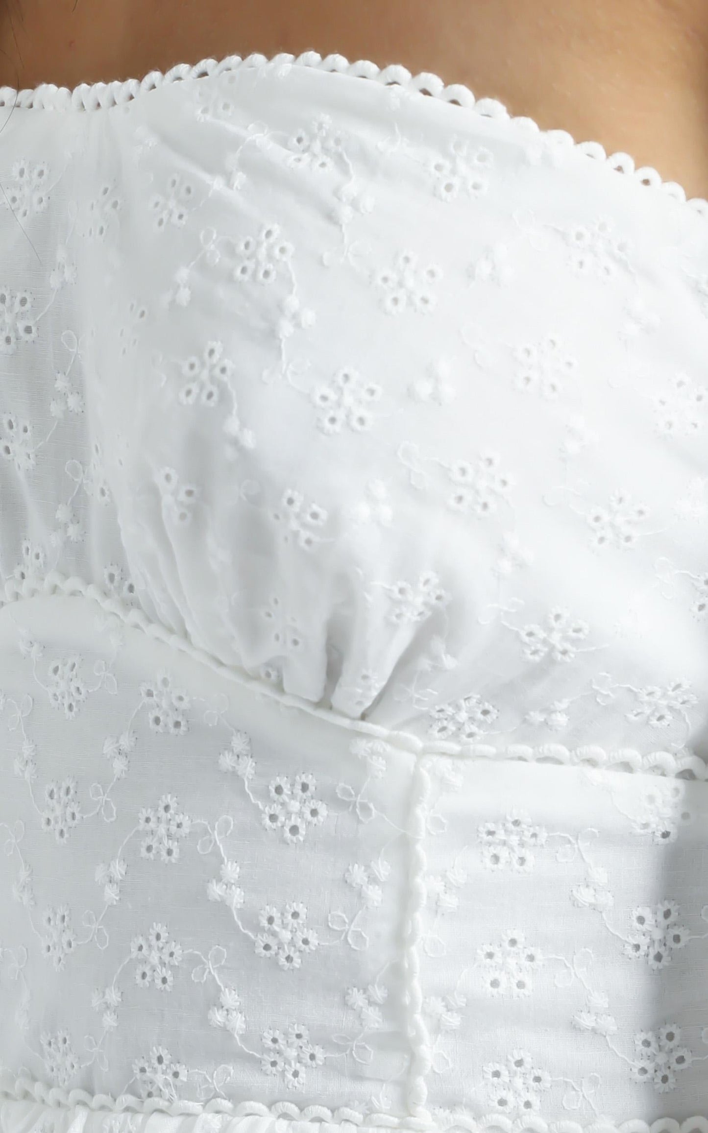 Ora Dress in White