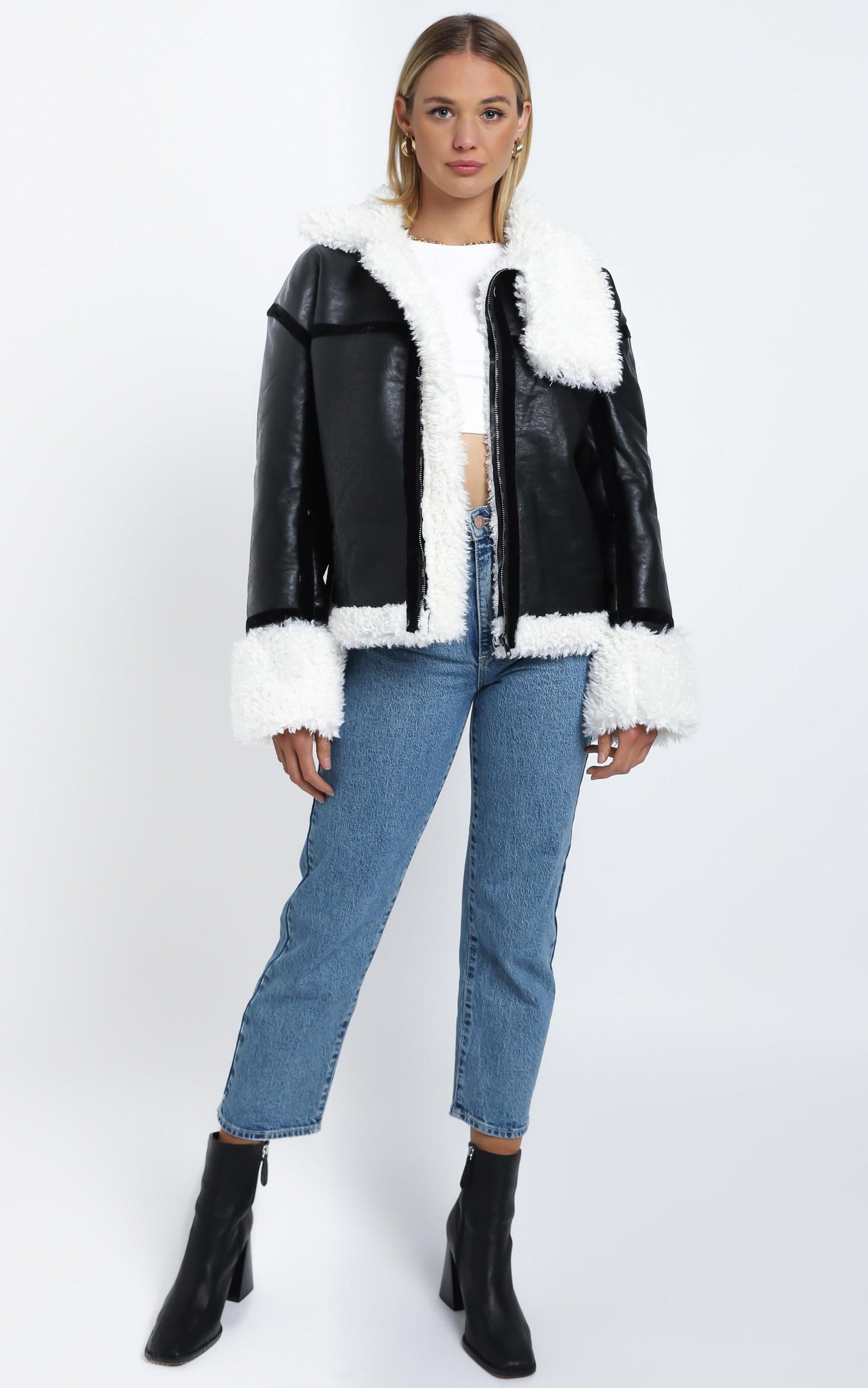Lioness - Phoenix Jacket in Black
