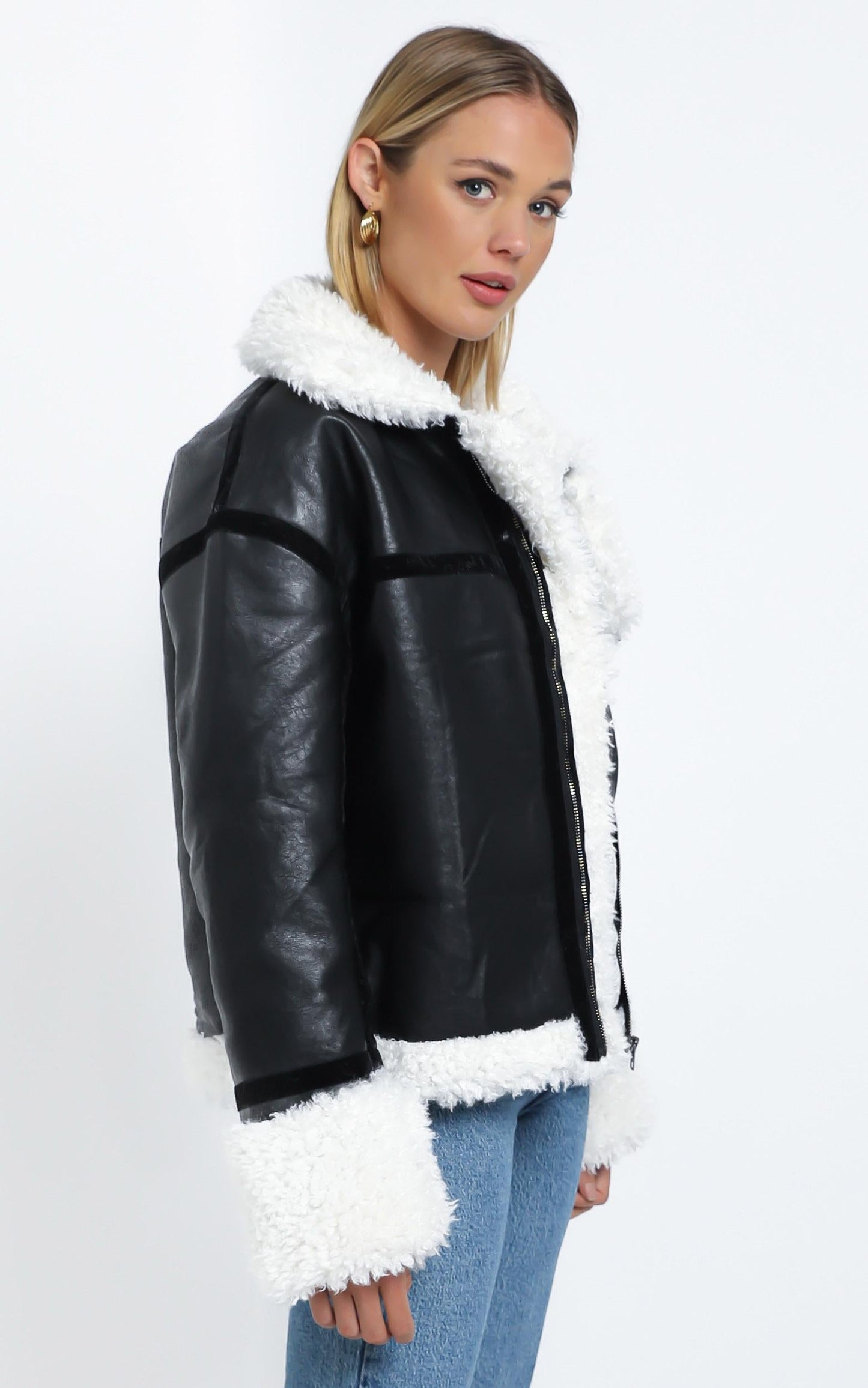 Lioness - Phoenix Jacket in Black