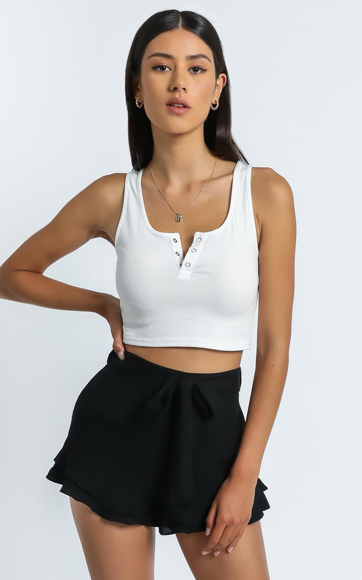 Pia Shorts in Black
