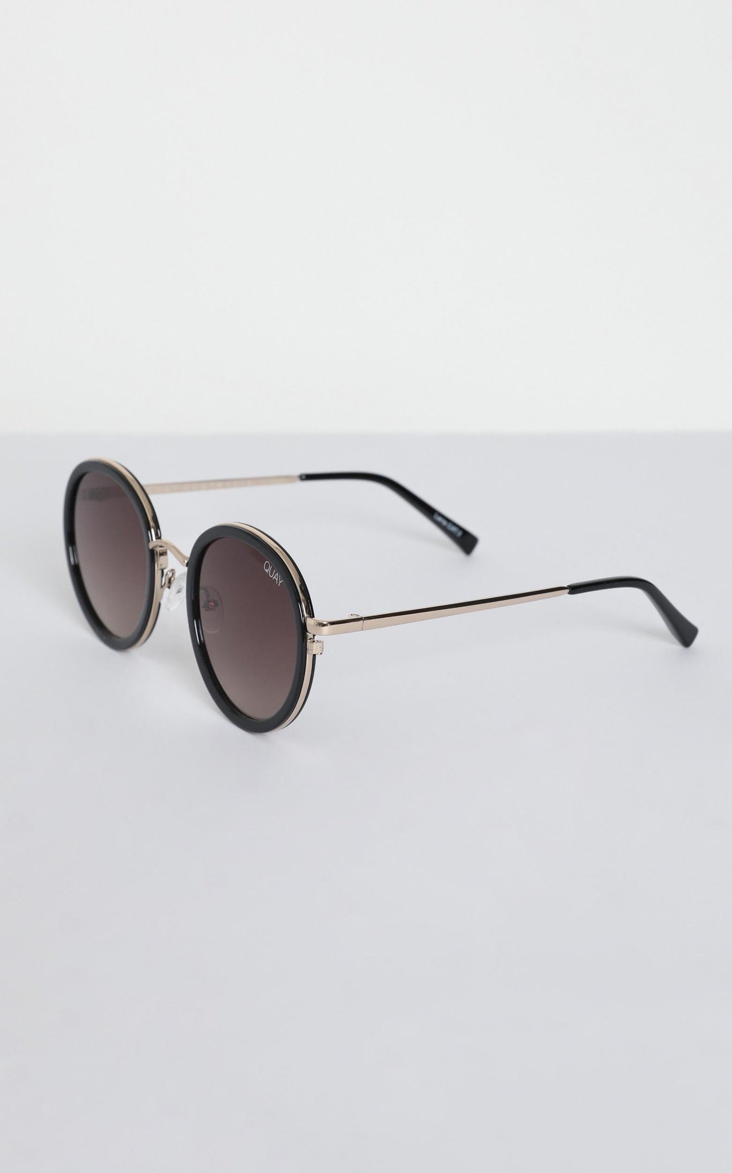 Quay - Firefly Sunglasses In Black And Brown Lens