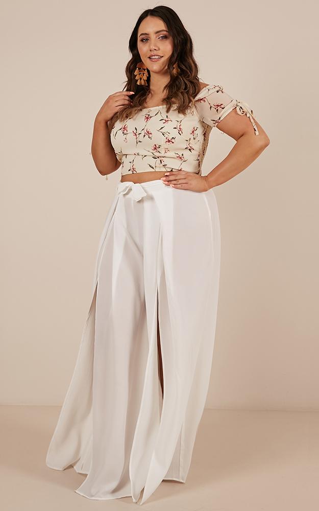 Lovers Island Pants In White