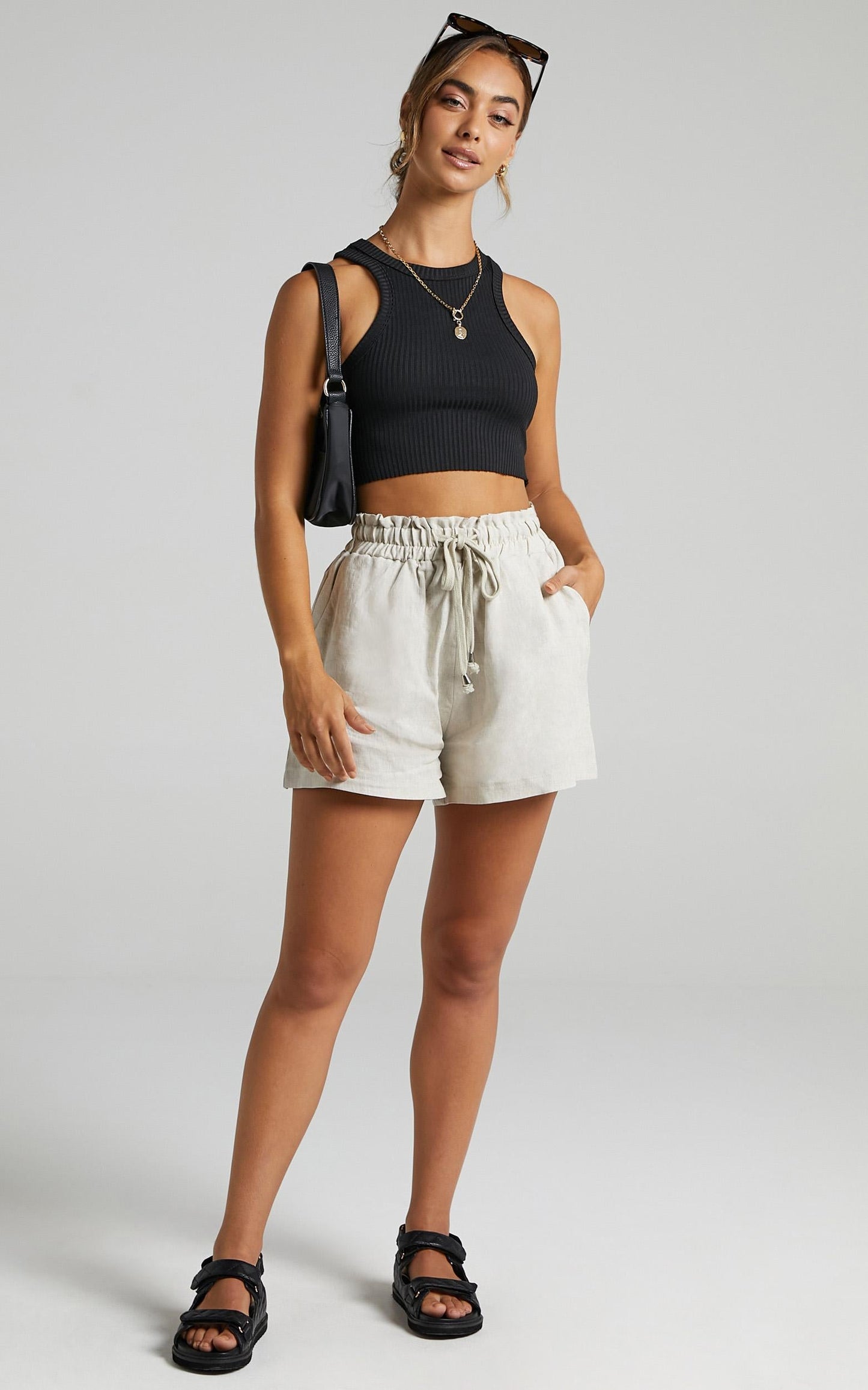 River Wild Shorts in Beige Linen Look
