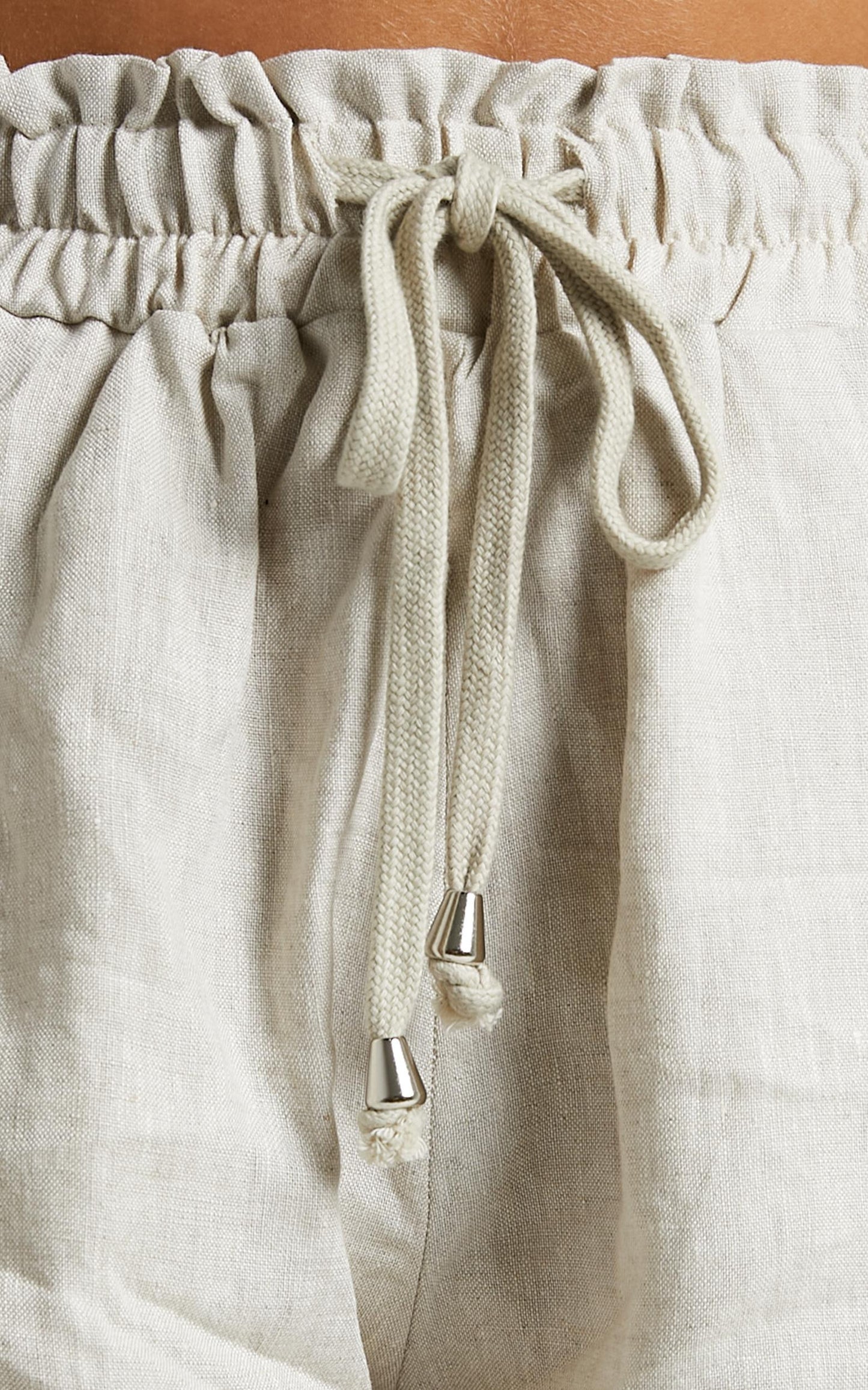 River Wild Shorts in Beige Linen Look