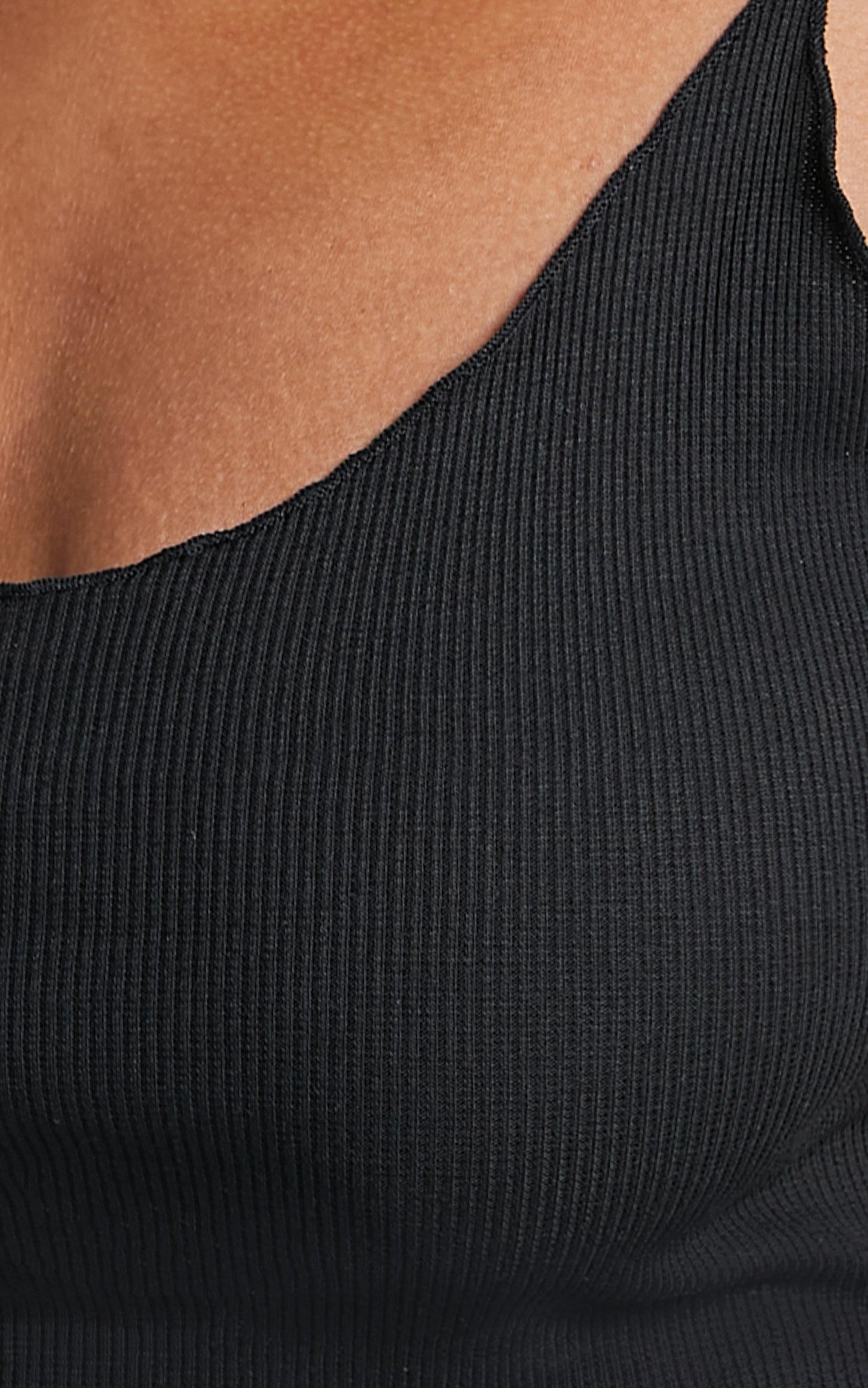 Elpis Top in Black