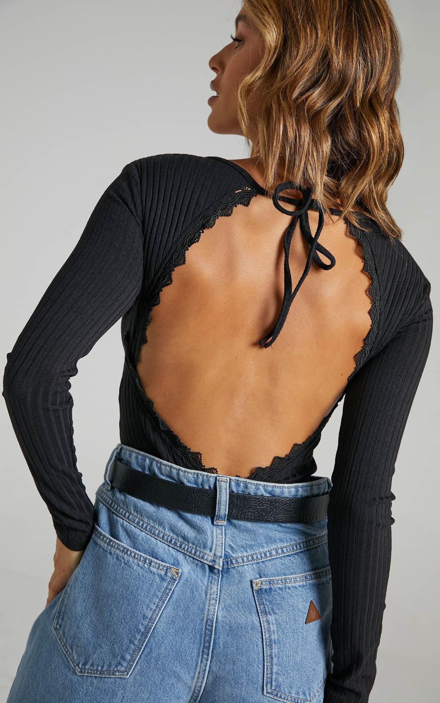 La Moda Bodysuit in Black