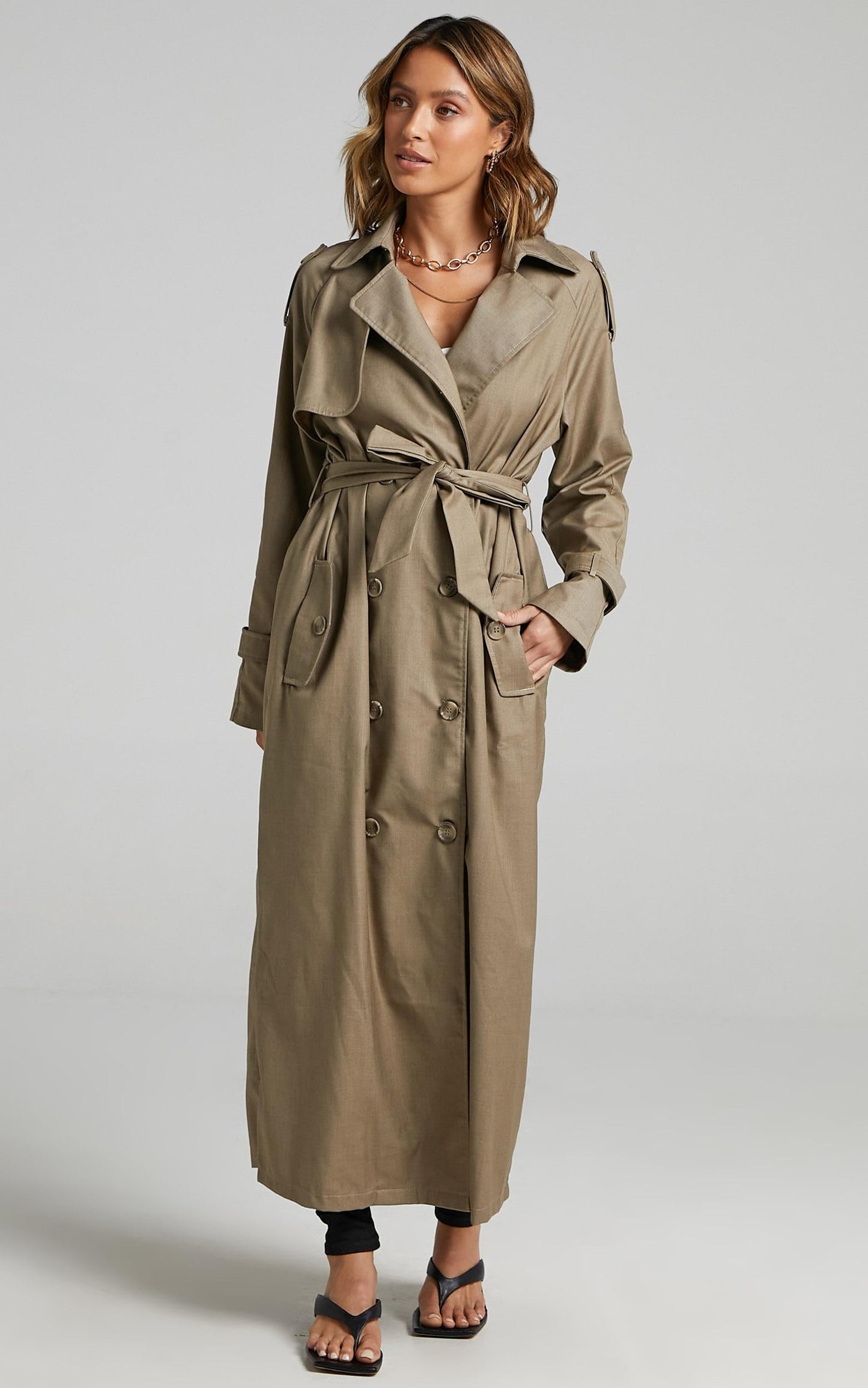 Lioness - Treacherous Long Coat in Beige