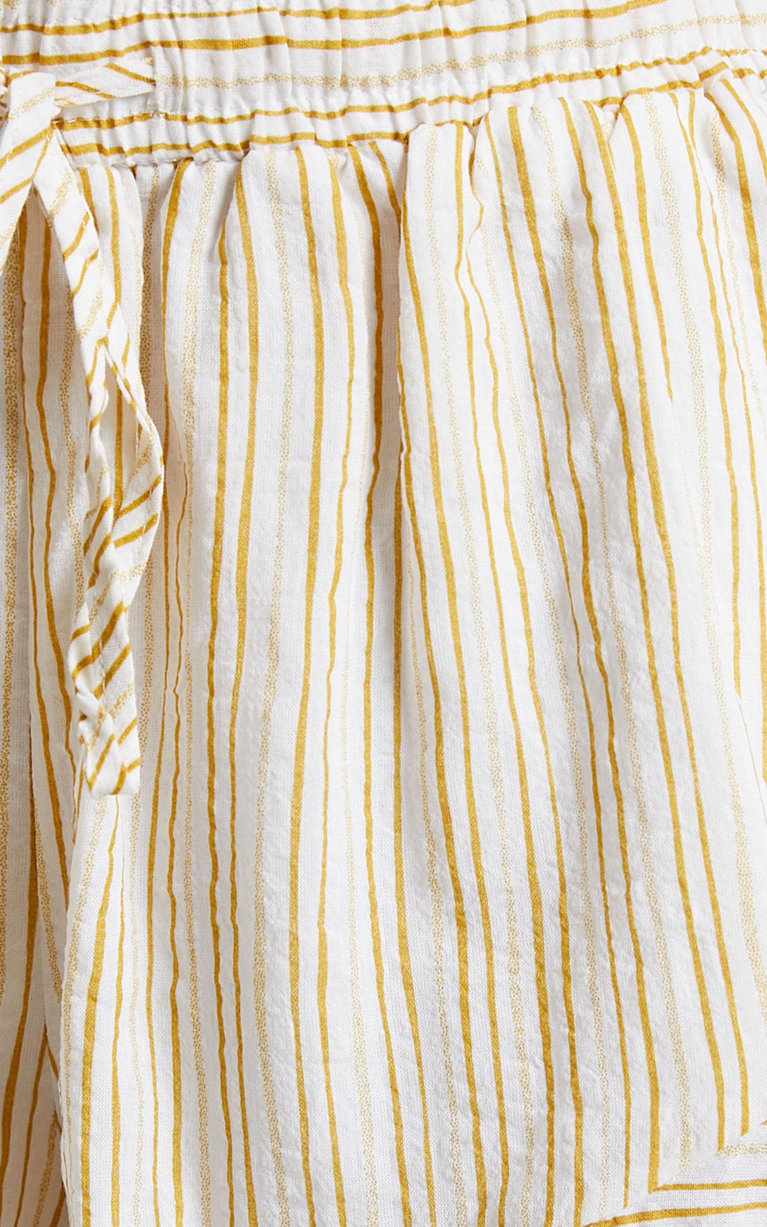 Beach Vibes Shorts in Mustard Stripe