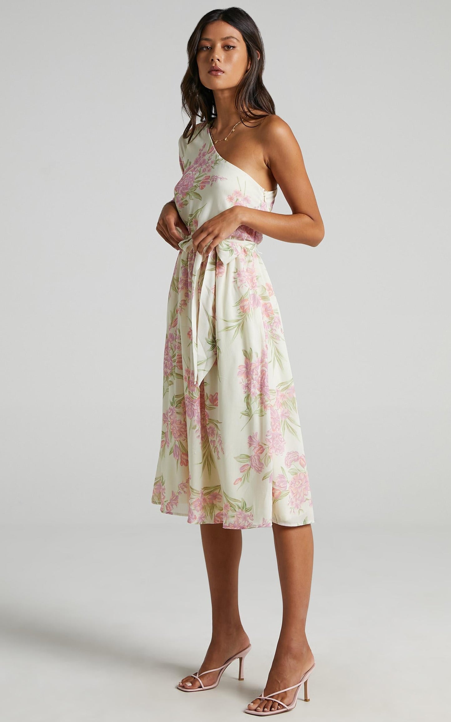 The Cerise Midi dress in Cream Floral