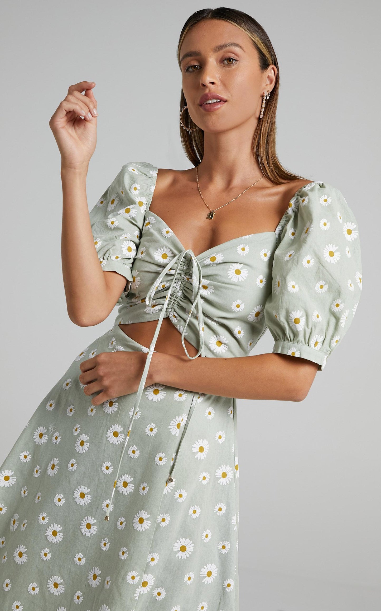 Elessar Dress in Sage Daisies