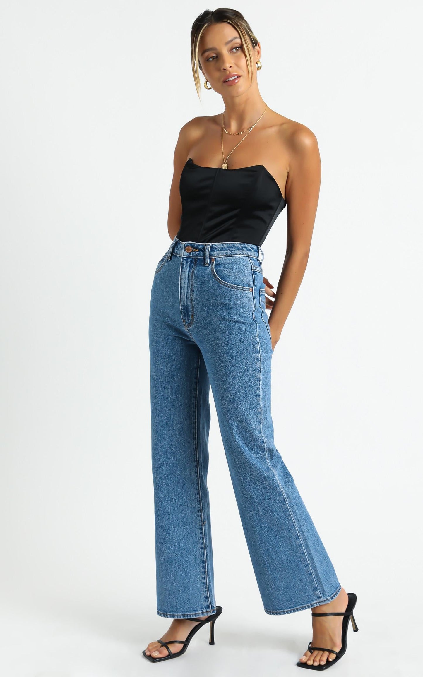 Rollas - Eastcoast Crop Flare Jean in Cindy Blue
