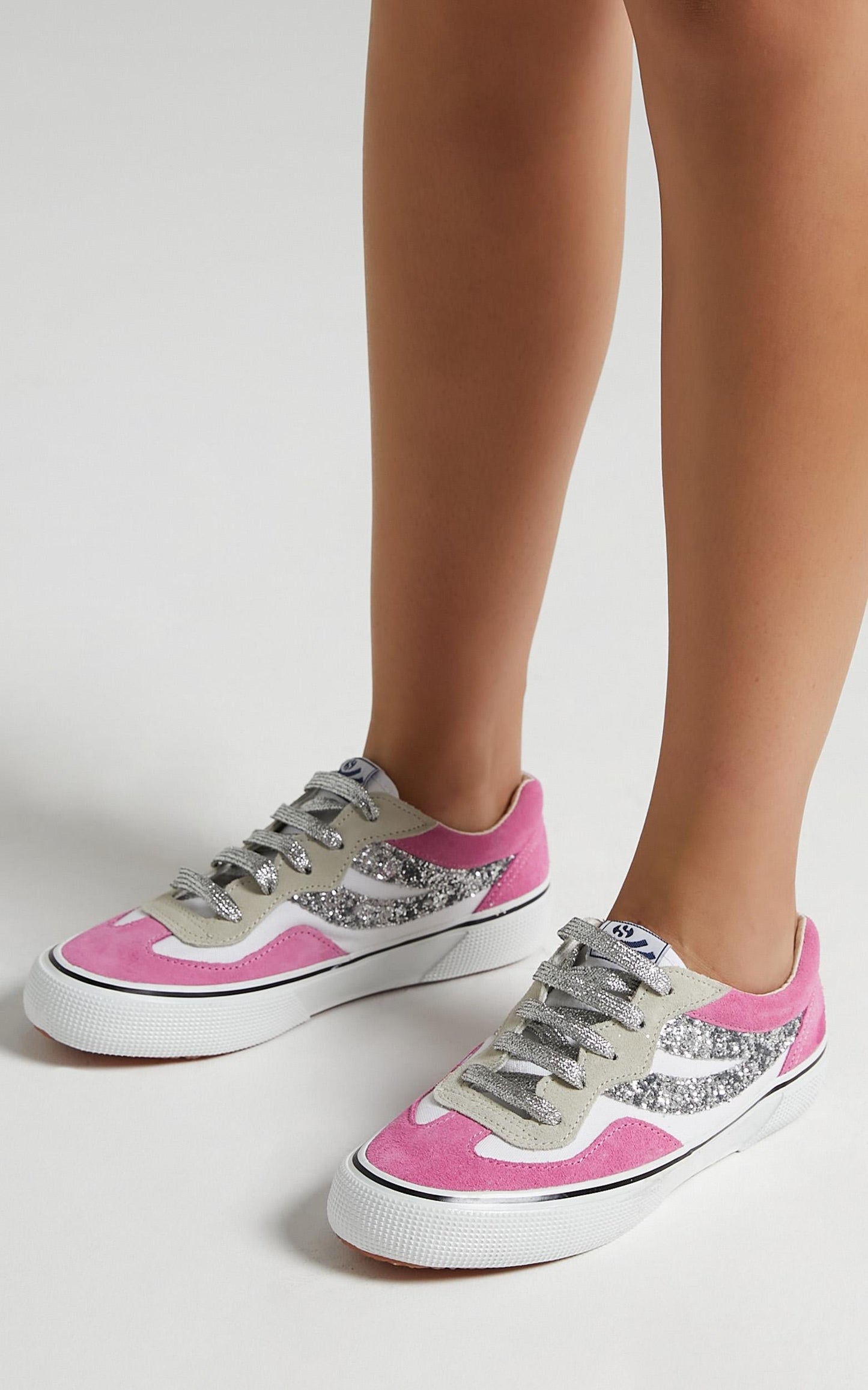 Superga - 2941 Revolley Sneakers in White - Fuchsia