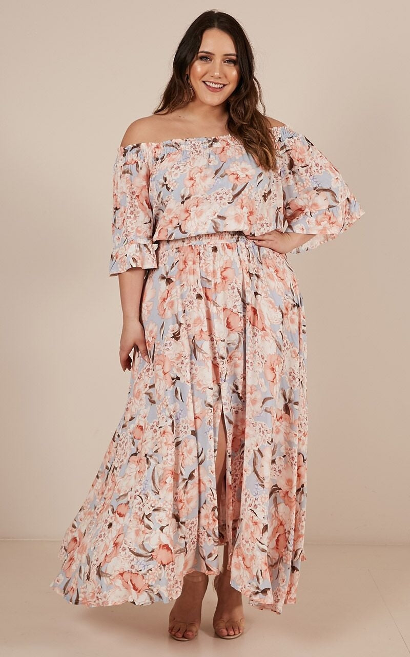Leah Maxi Dress In Peach Floral