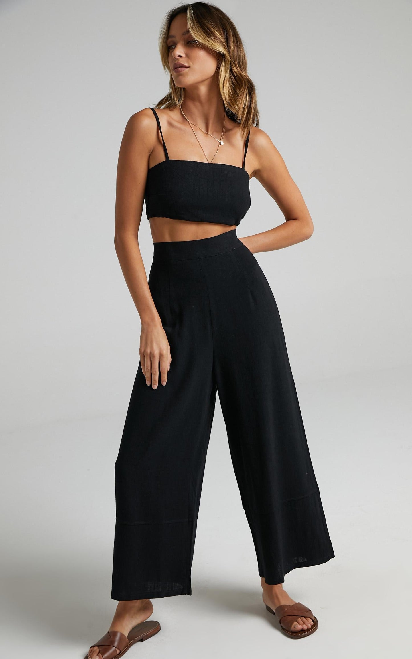 Gala Two Piece Set in Black Linen Look
