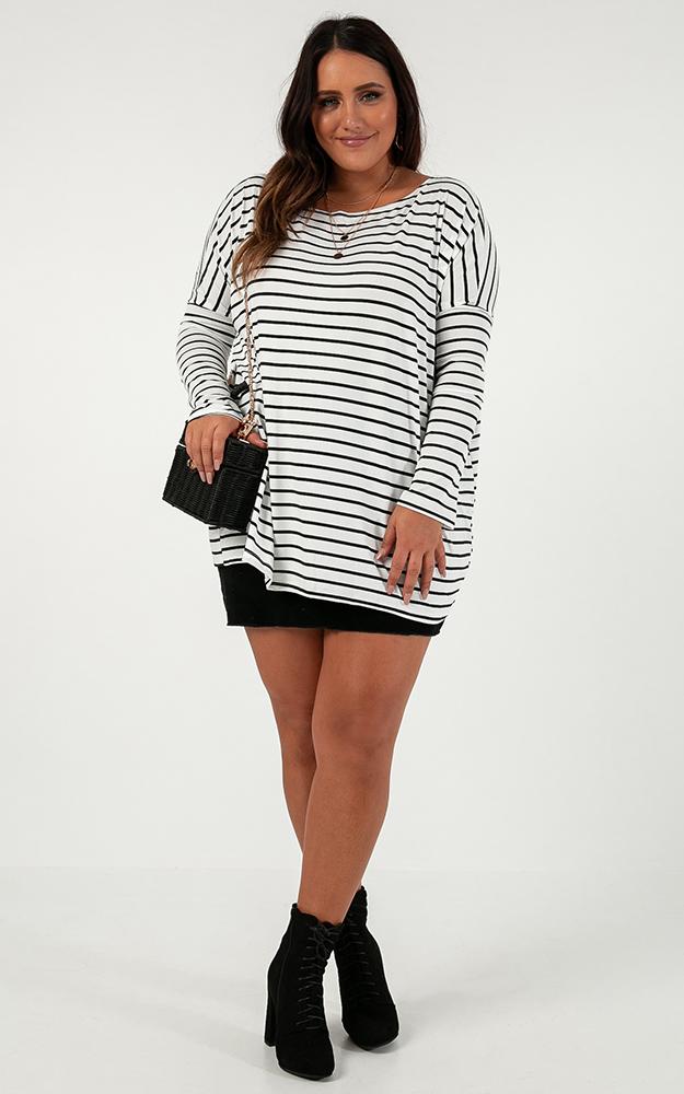 Slouch Top In White Stripe