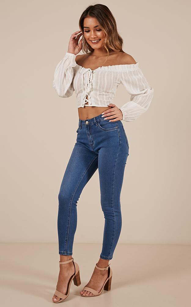 Adele Jeans In Mid Wash