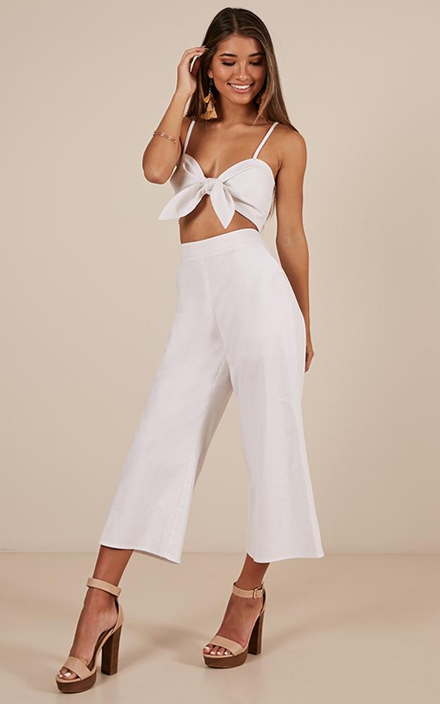 Get In Line Two Piece Set In White Linen Look