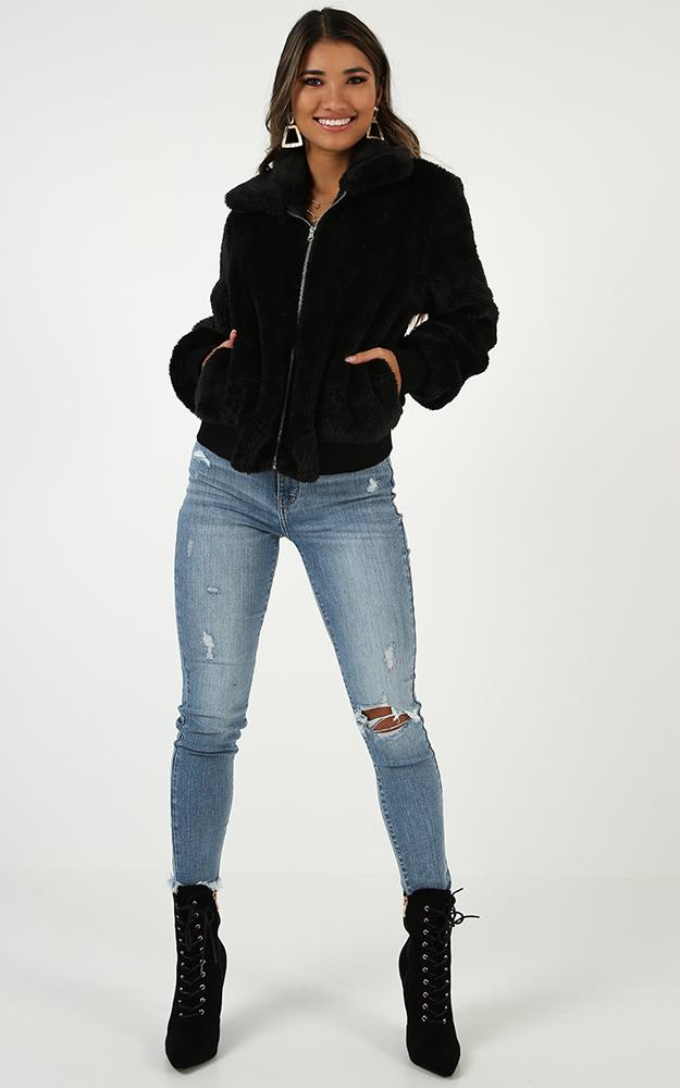 Knock Knock Jacket In Black