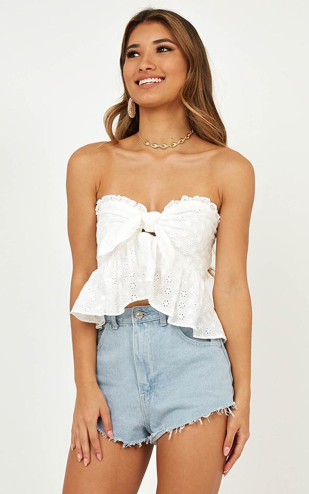 Aneta Top In White Embroidery