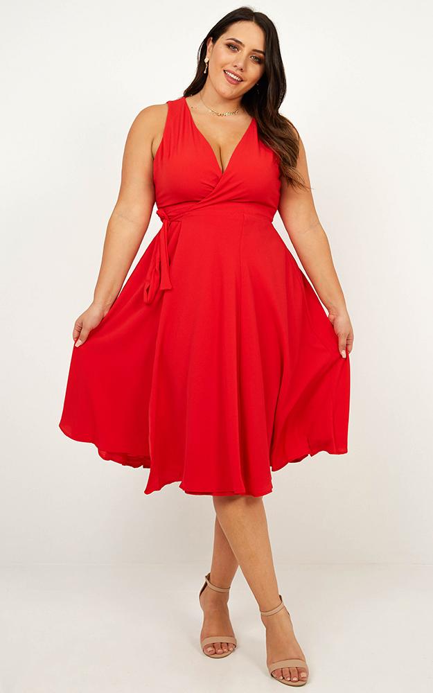 Classic Lady Midi Dress In Red