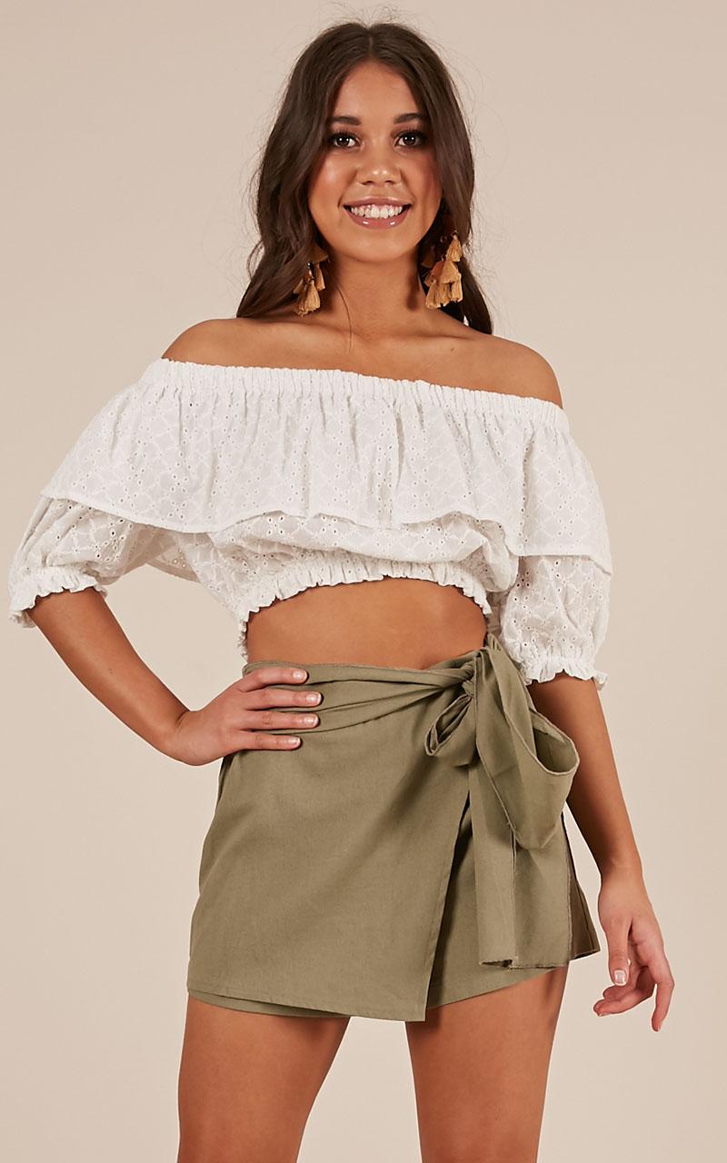 Meet Your Maker Skort In Khaki Linen Look