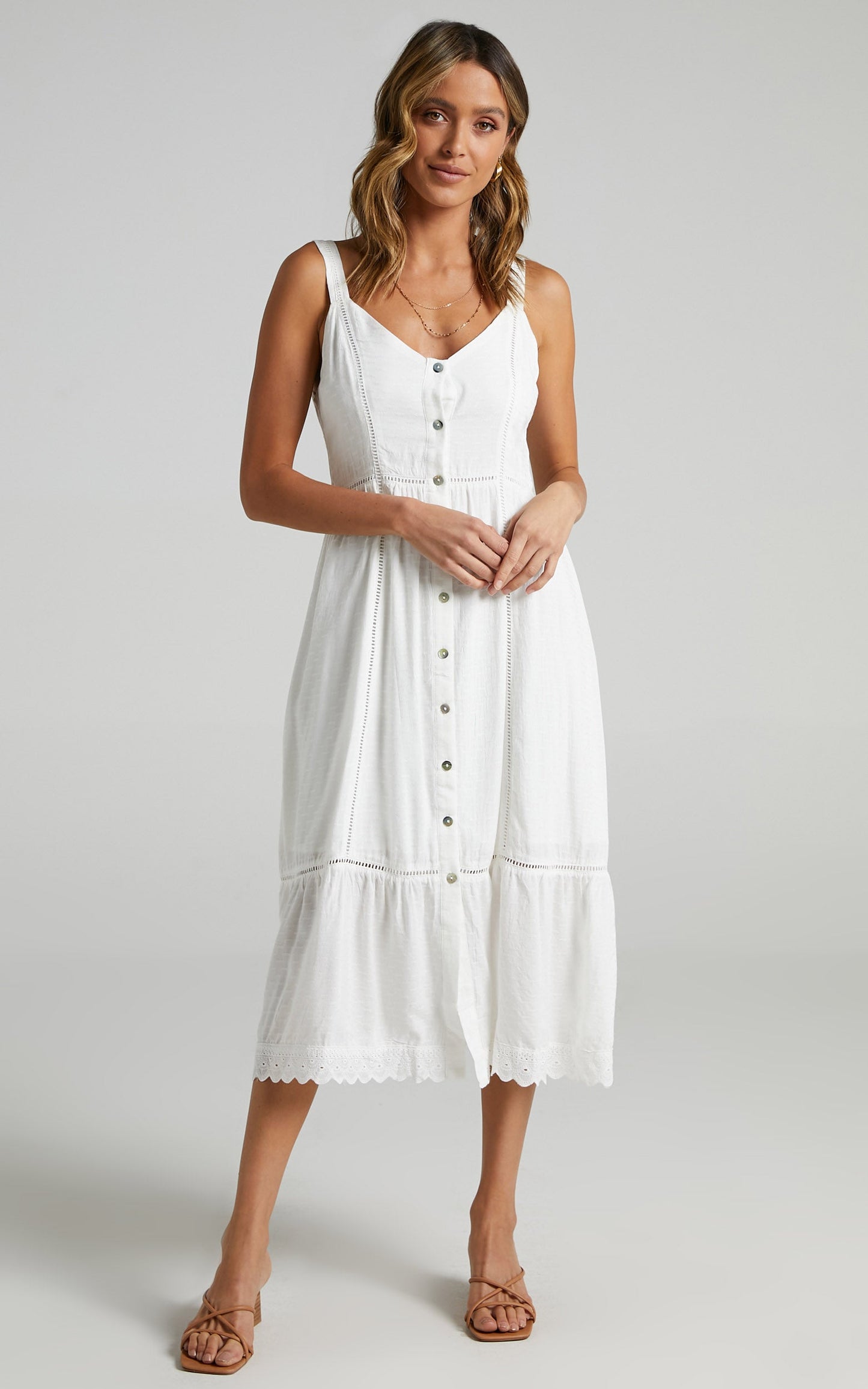 Roberts dress in White