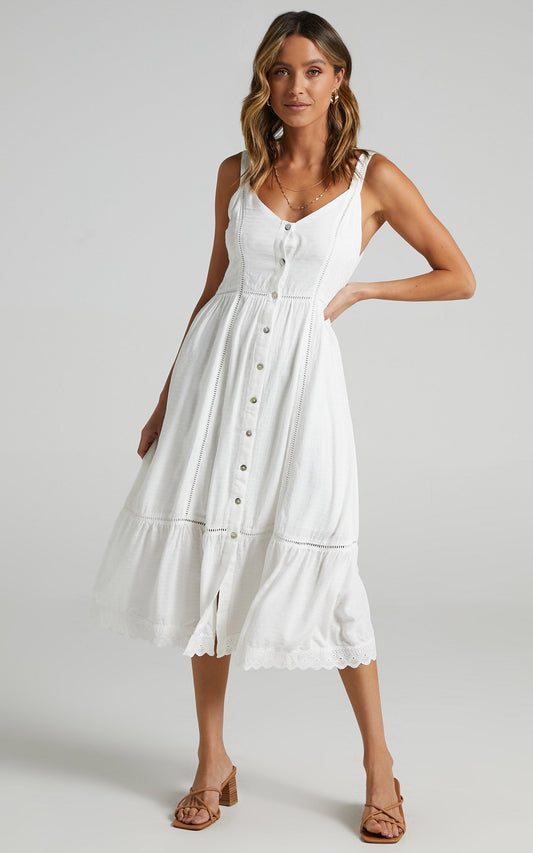 Roberts dress in White