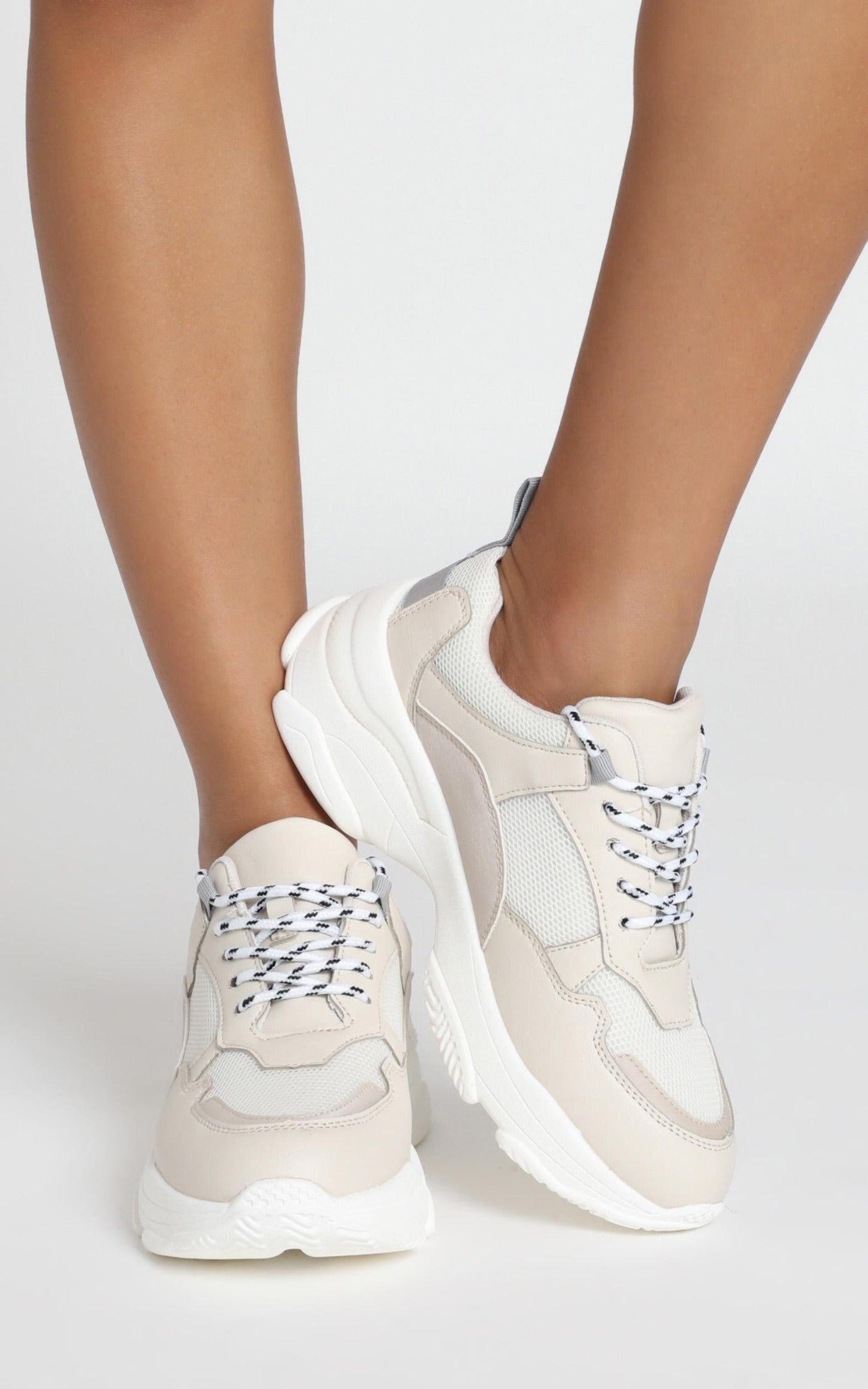 Billini - Stassi Sneakers in Beige