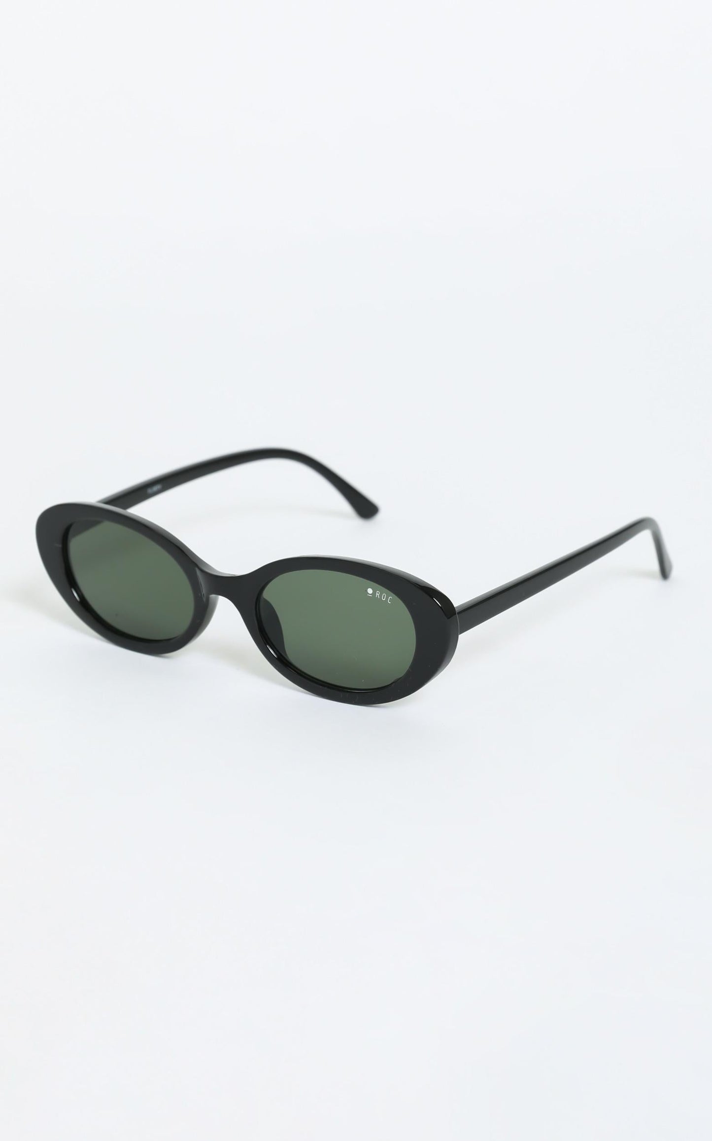 Roc - Flirty Sunglasses in Black