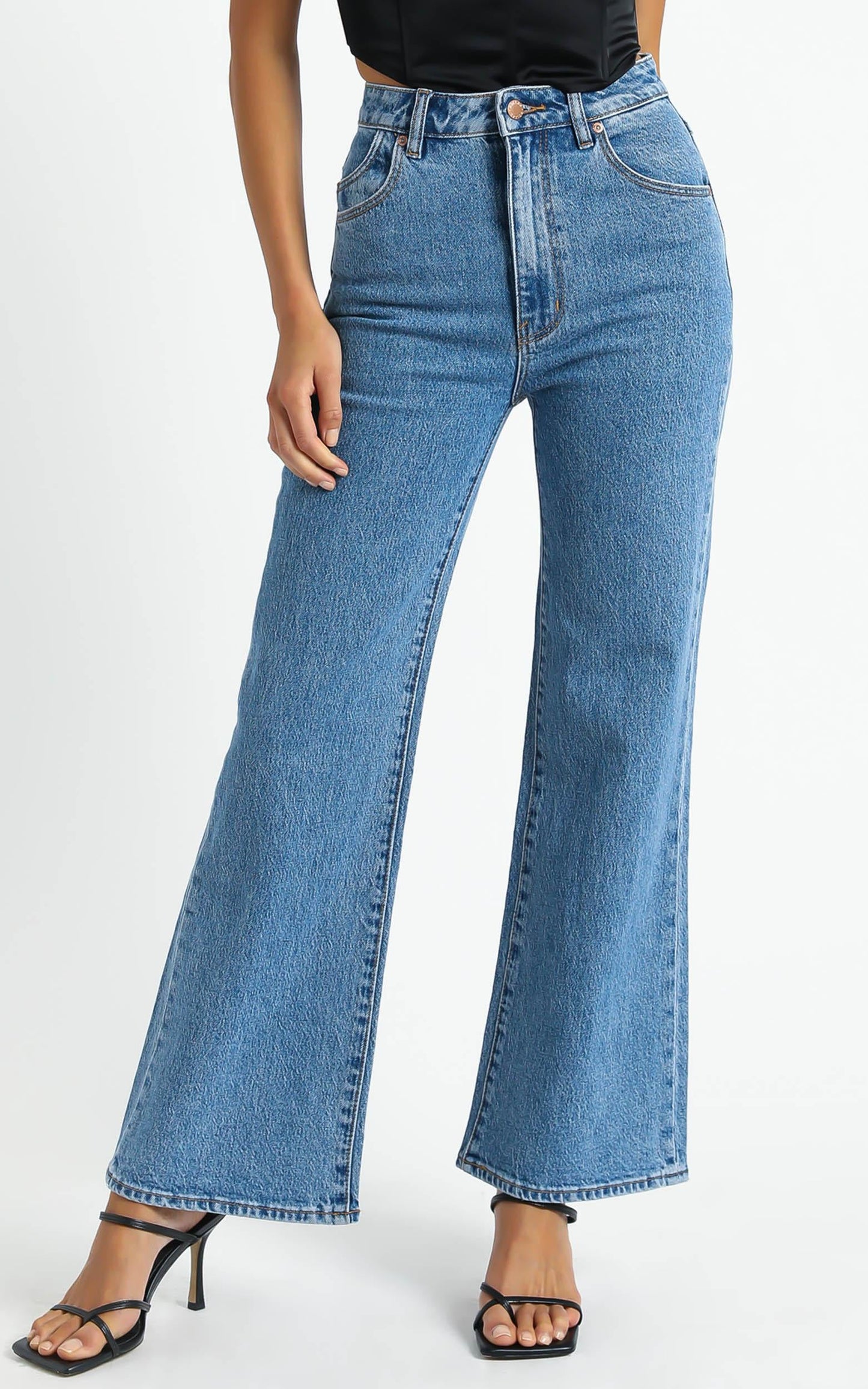 Rollas - Eastcoast Crop Flare Jean in Cindy Blue