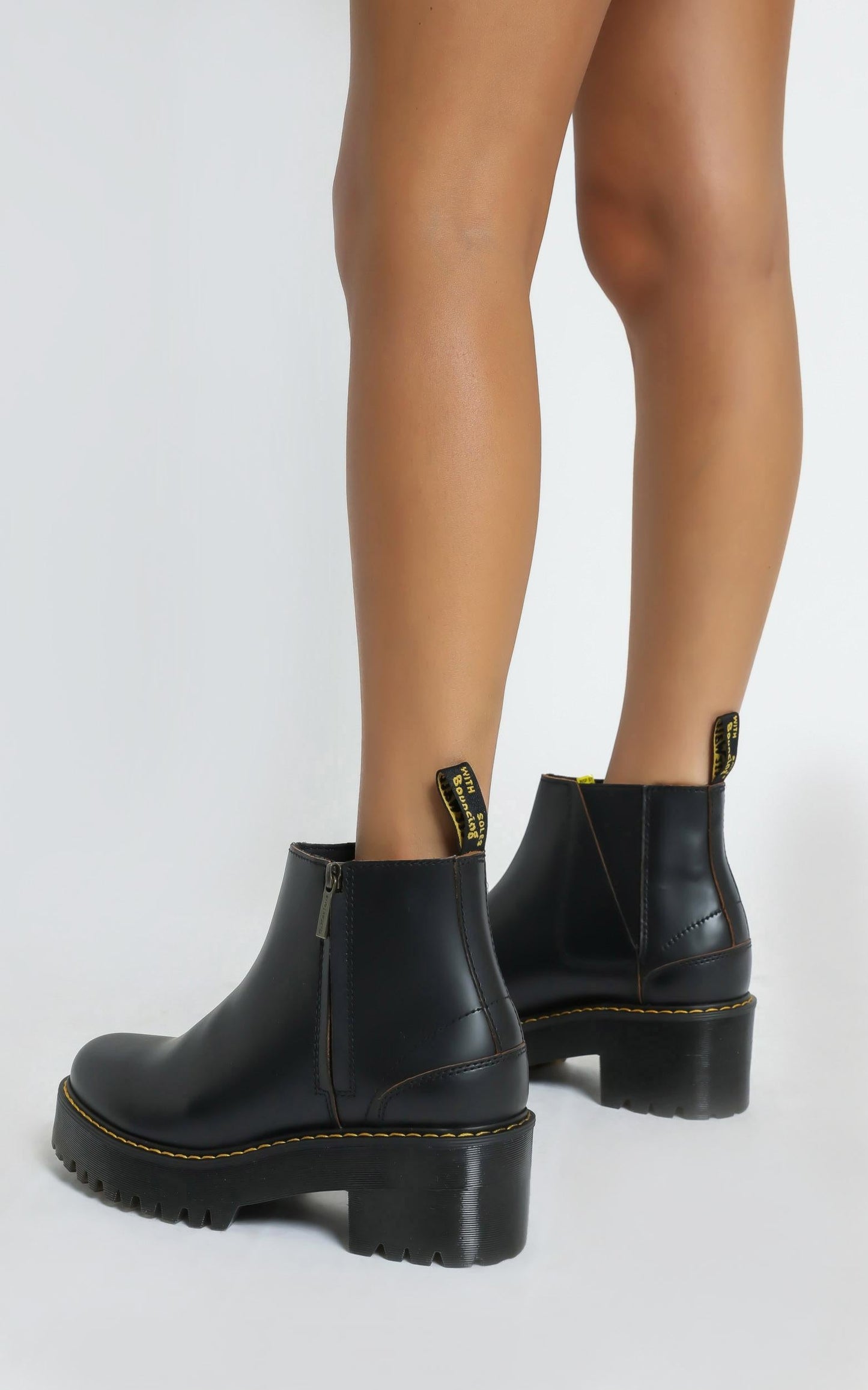 Dr. Martens - Rometty II Chelsea Boot in Black