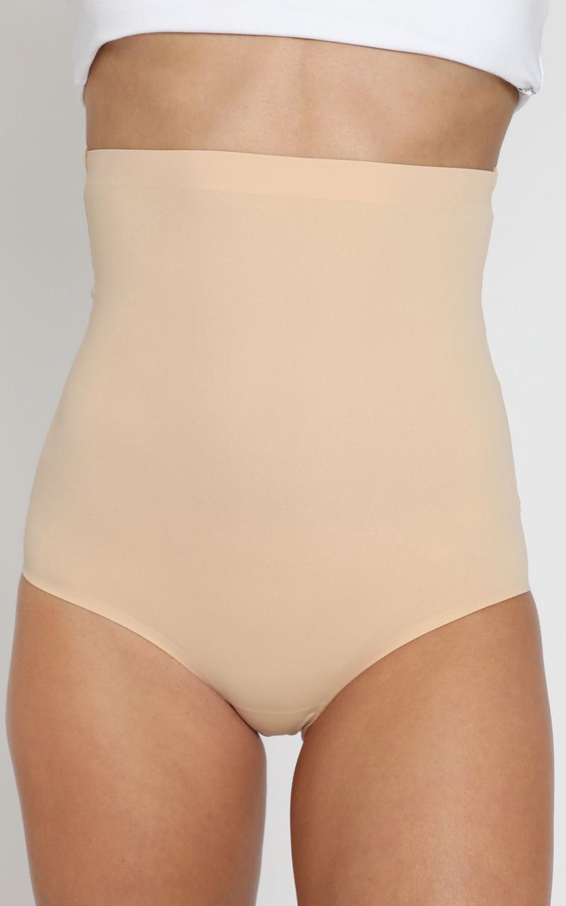 Seamless Shaping Brief - Light Control in Nude