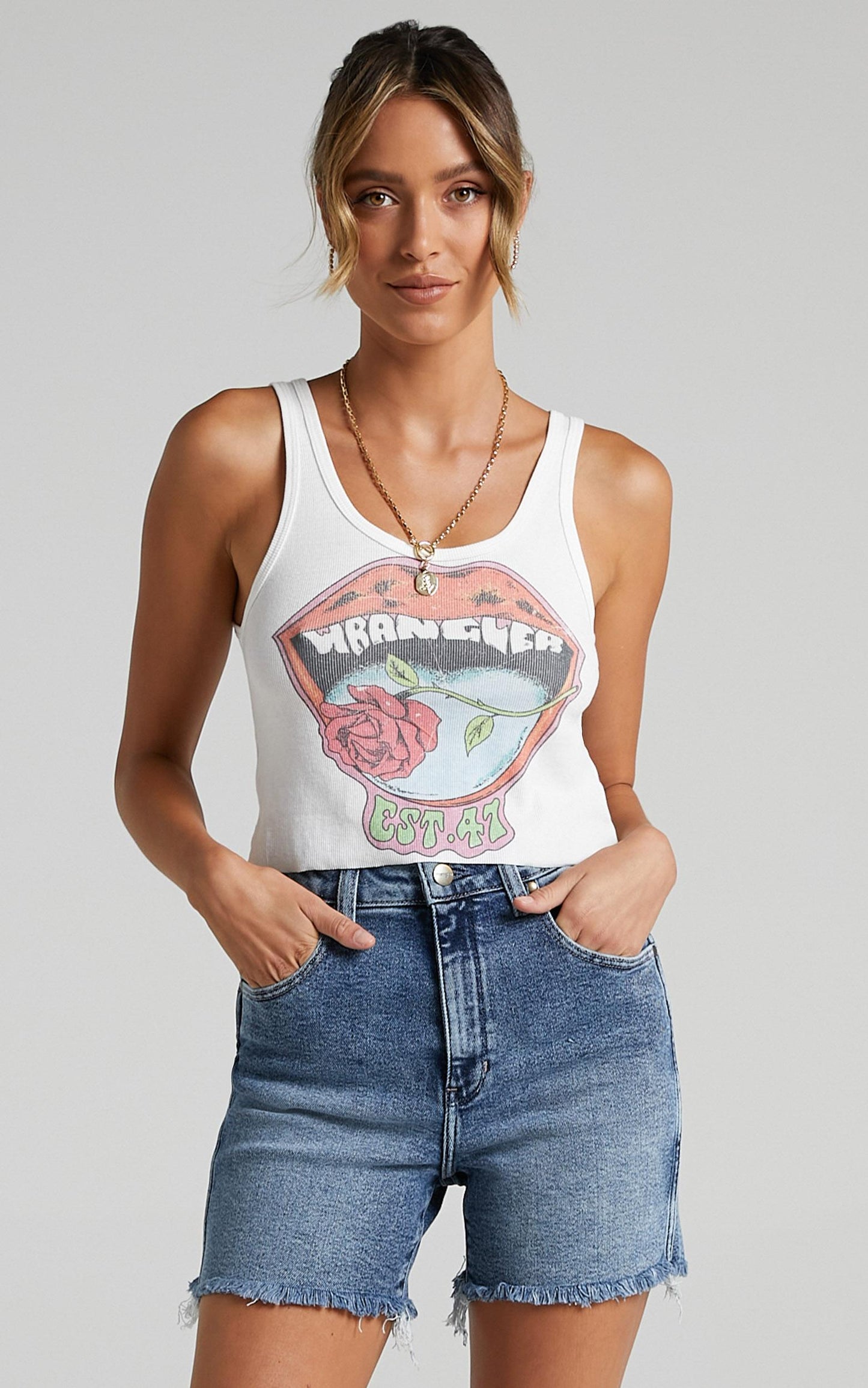 Wrangler - Rose Fangs Tank in Vintage White