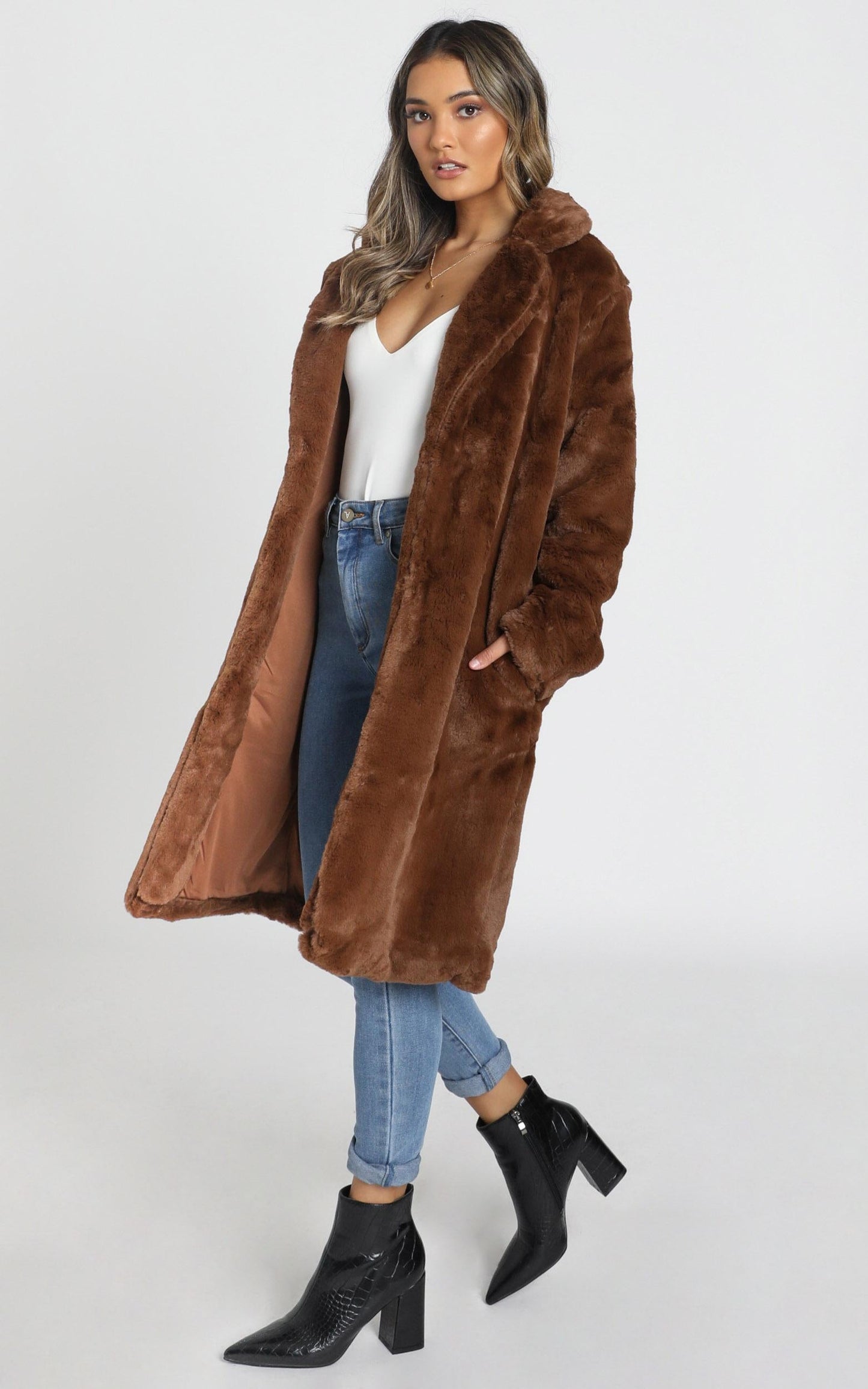 Warm And Cosy Coat In Chocolate