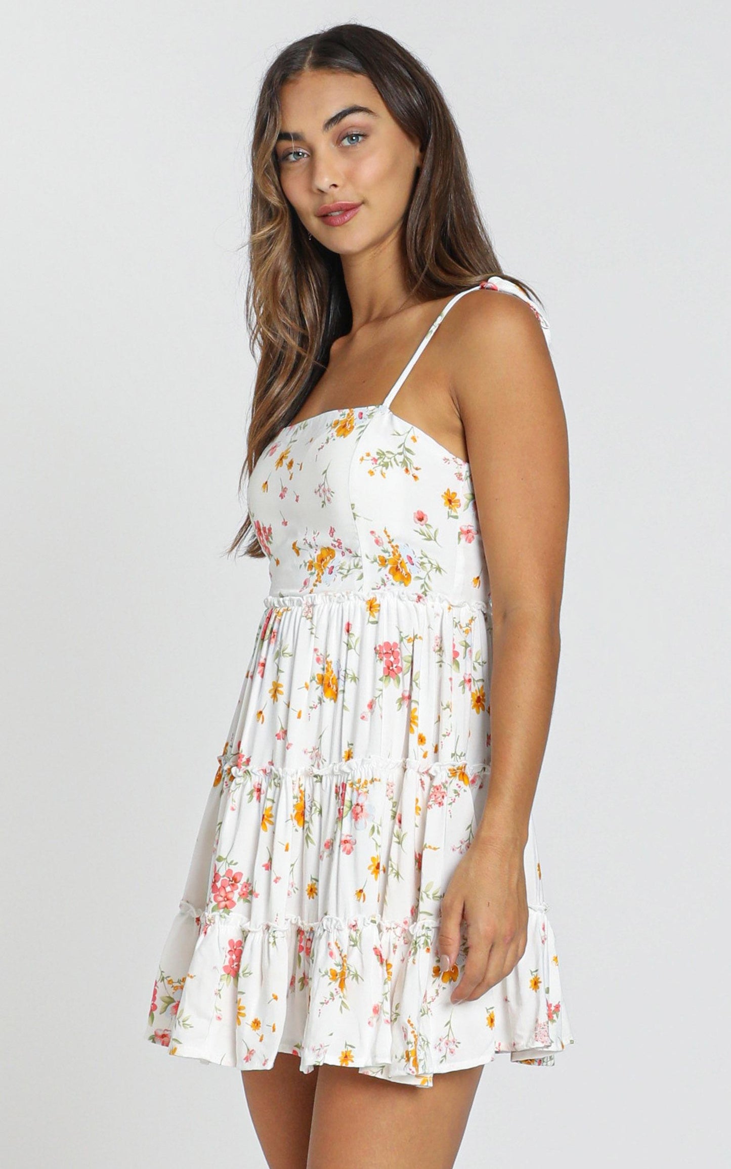 Runway Ready Dress In White Floral