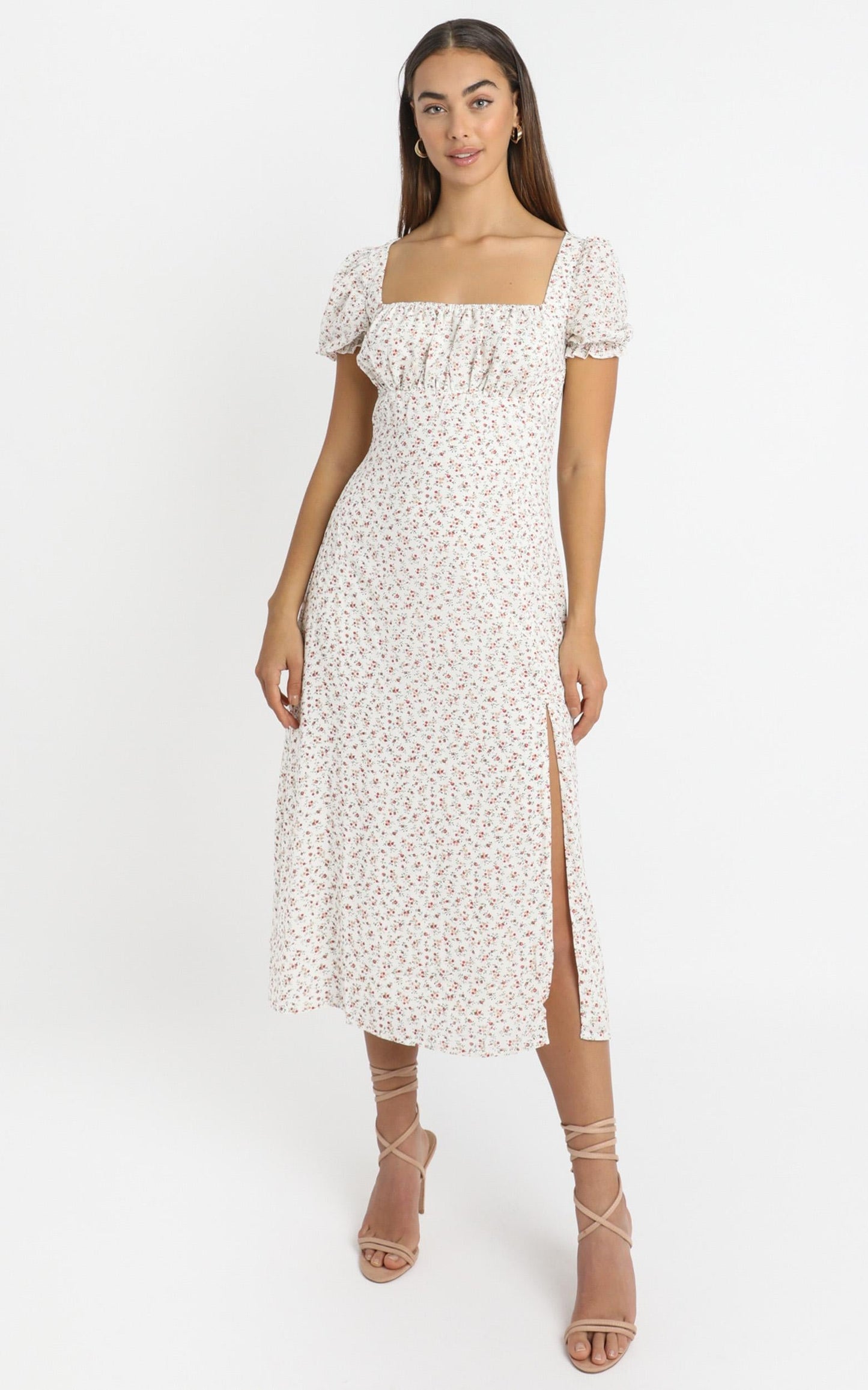 Skipping By Dress In White Floral