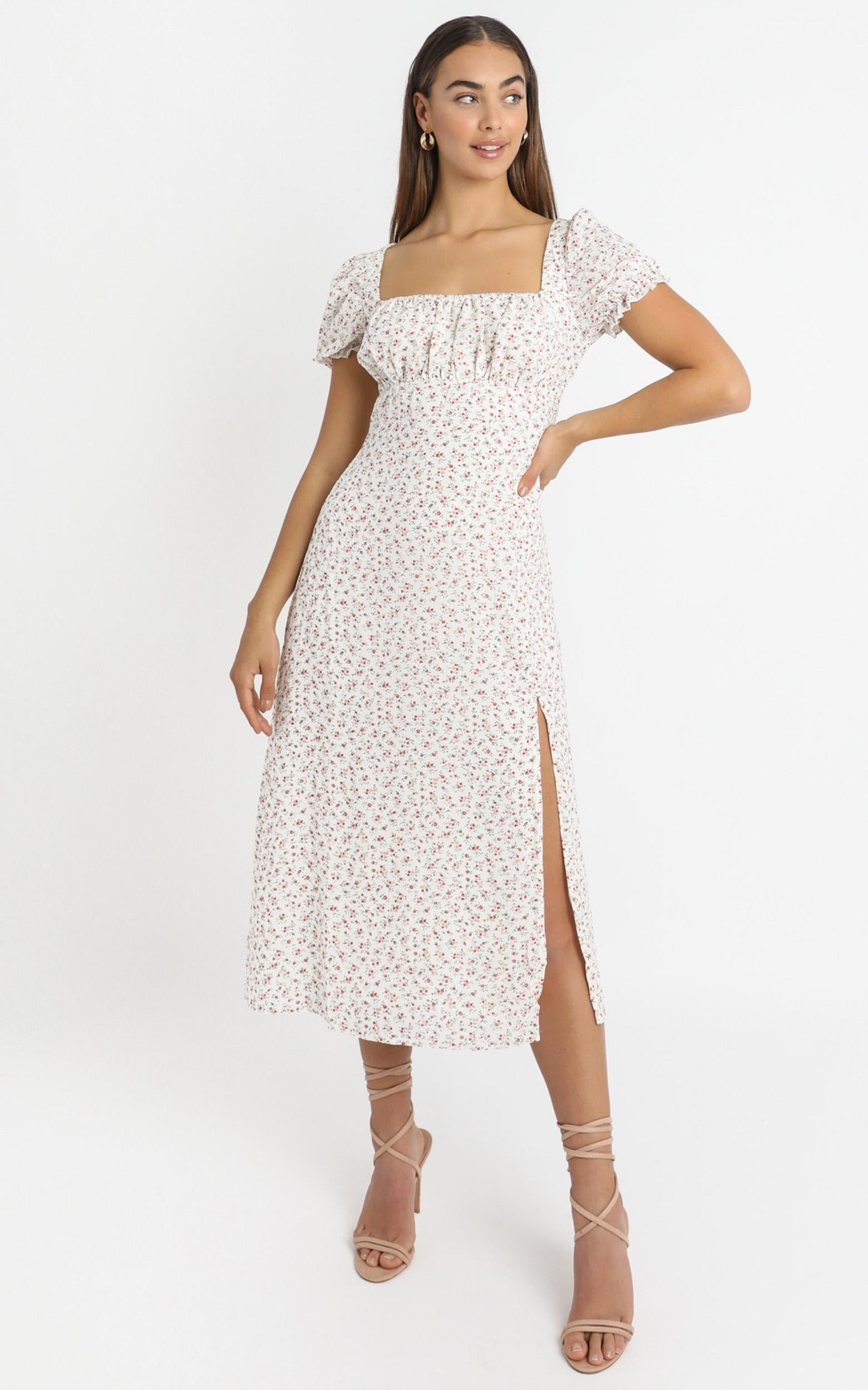 Skipping By Dress In White Floral