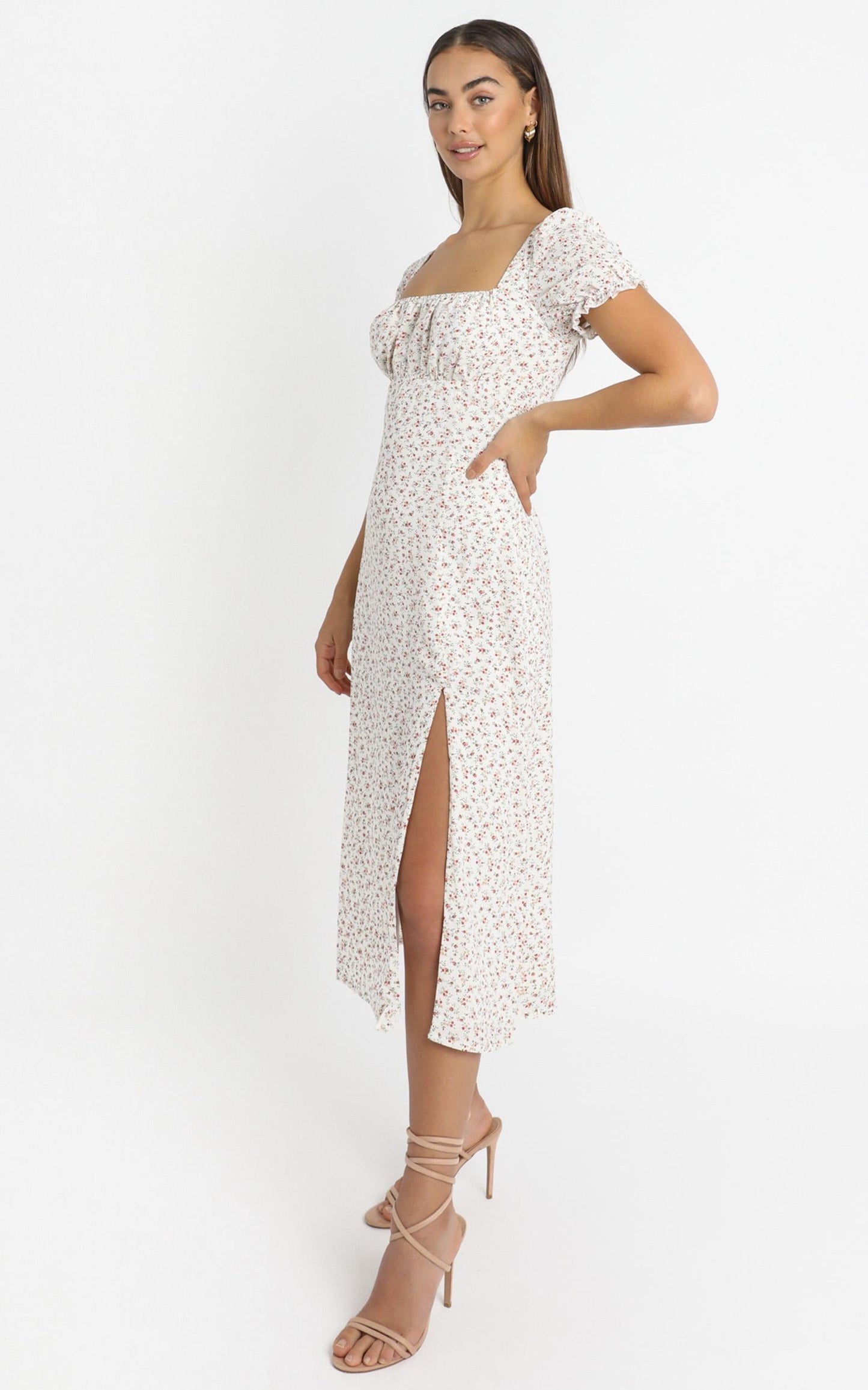 Skipping By Dress In White Floral
