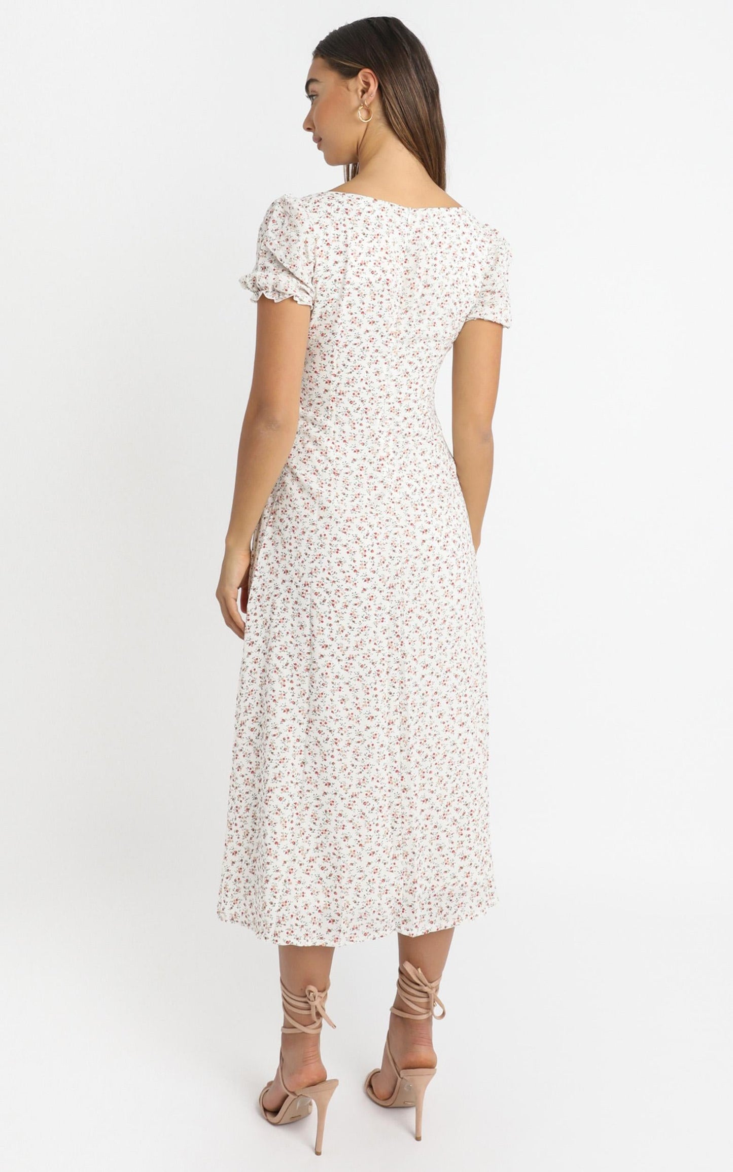 Skipping By Dress In White Floral
