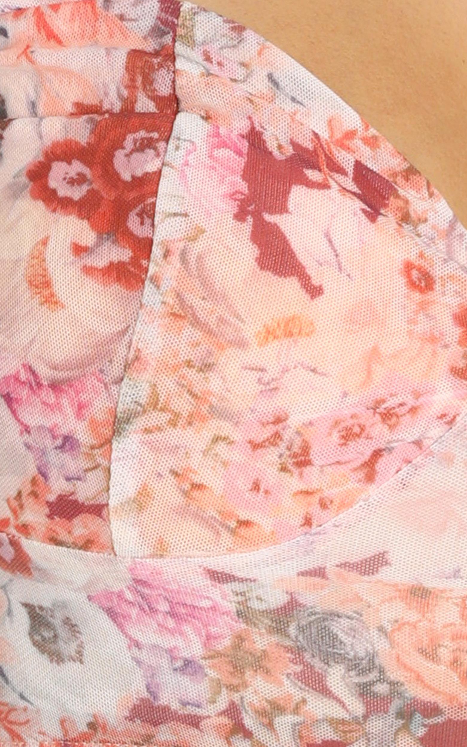 Eyes On You Top in Atomic Tangerine Floral