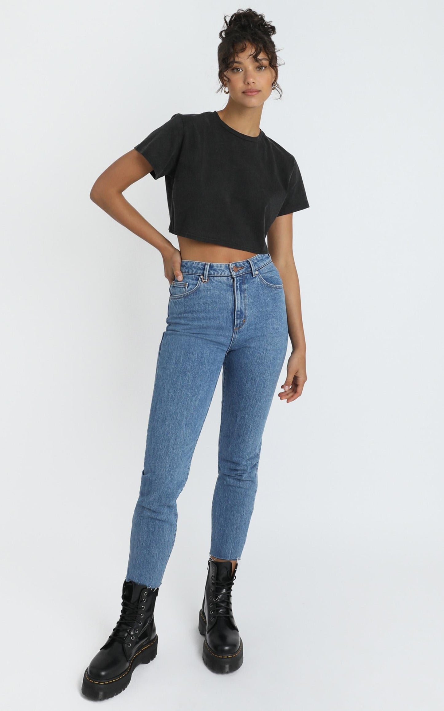 Kiss For You Crop Tee in washed black