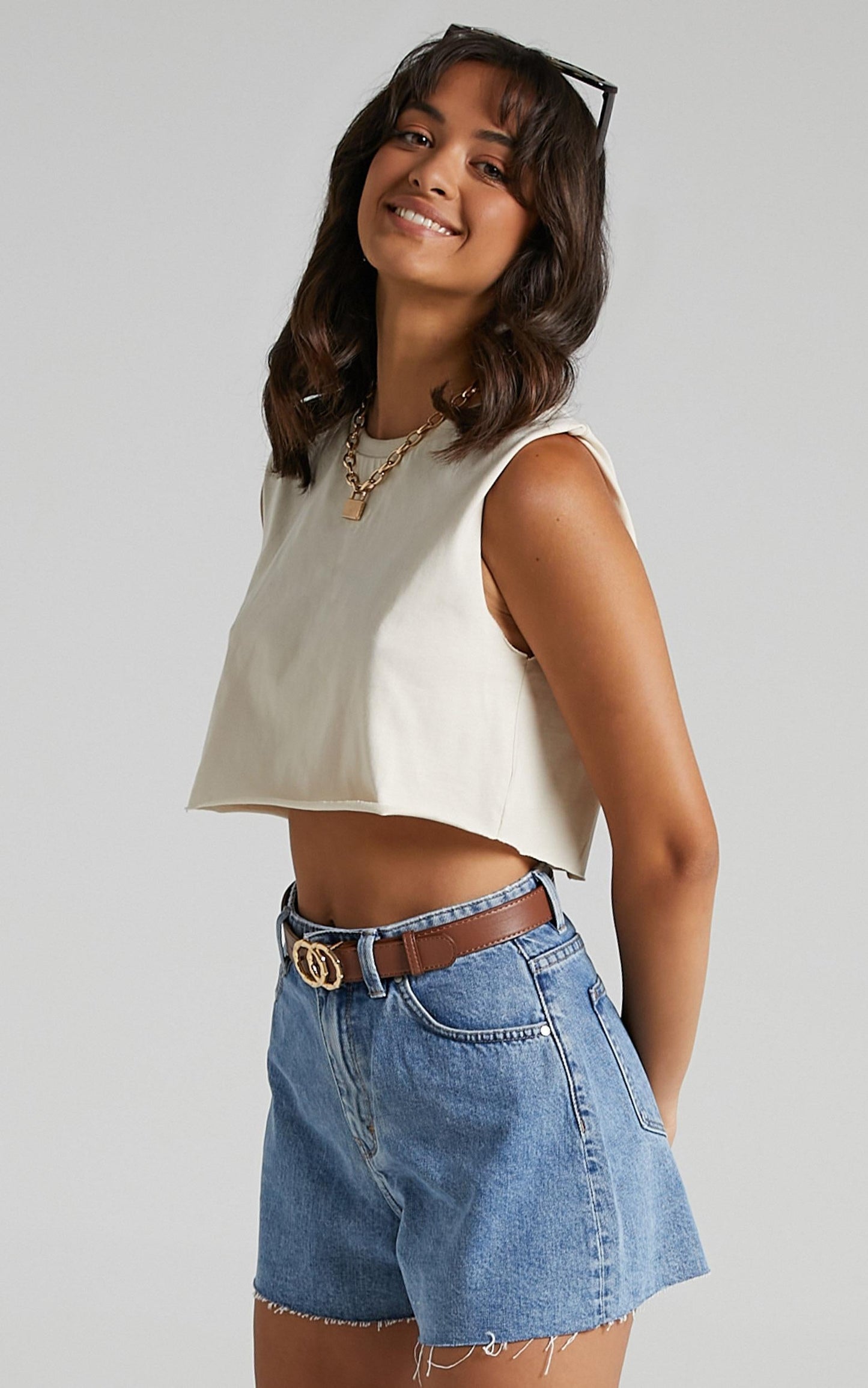 Khiani Crop Tee in Sand