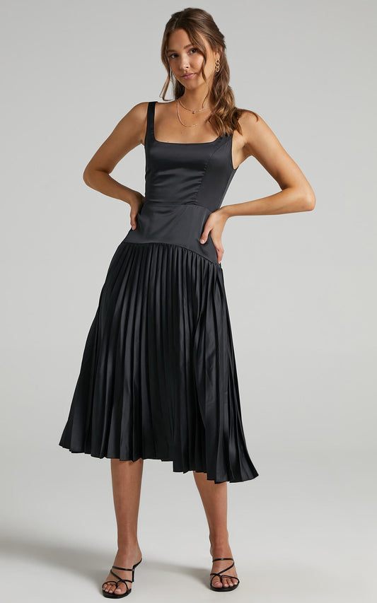 Sassa Dress in Black