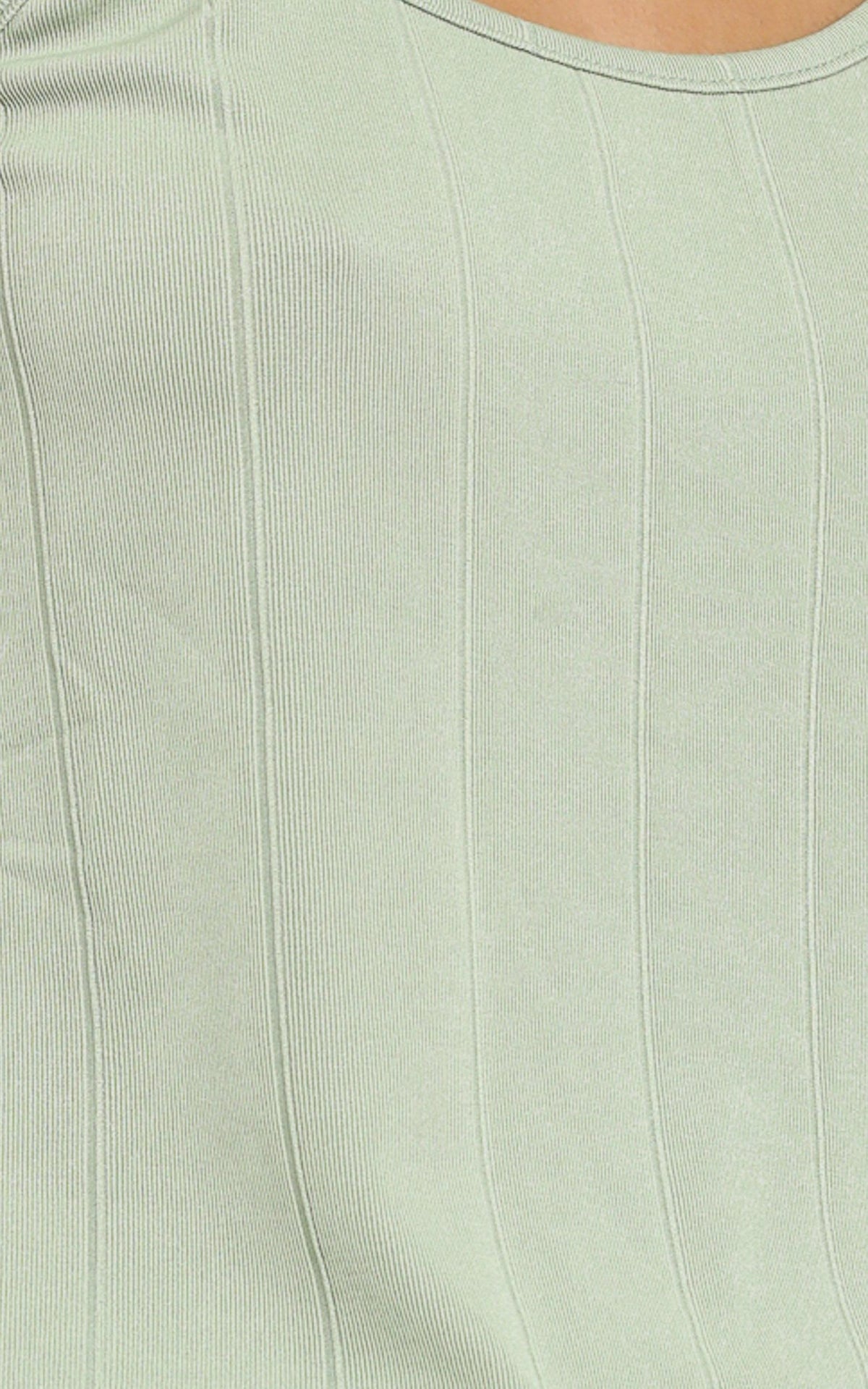 Shallow Singlet in Olive