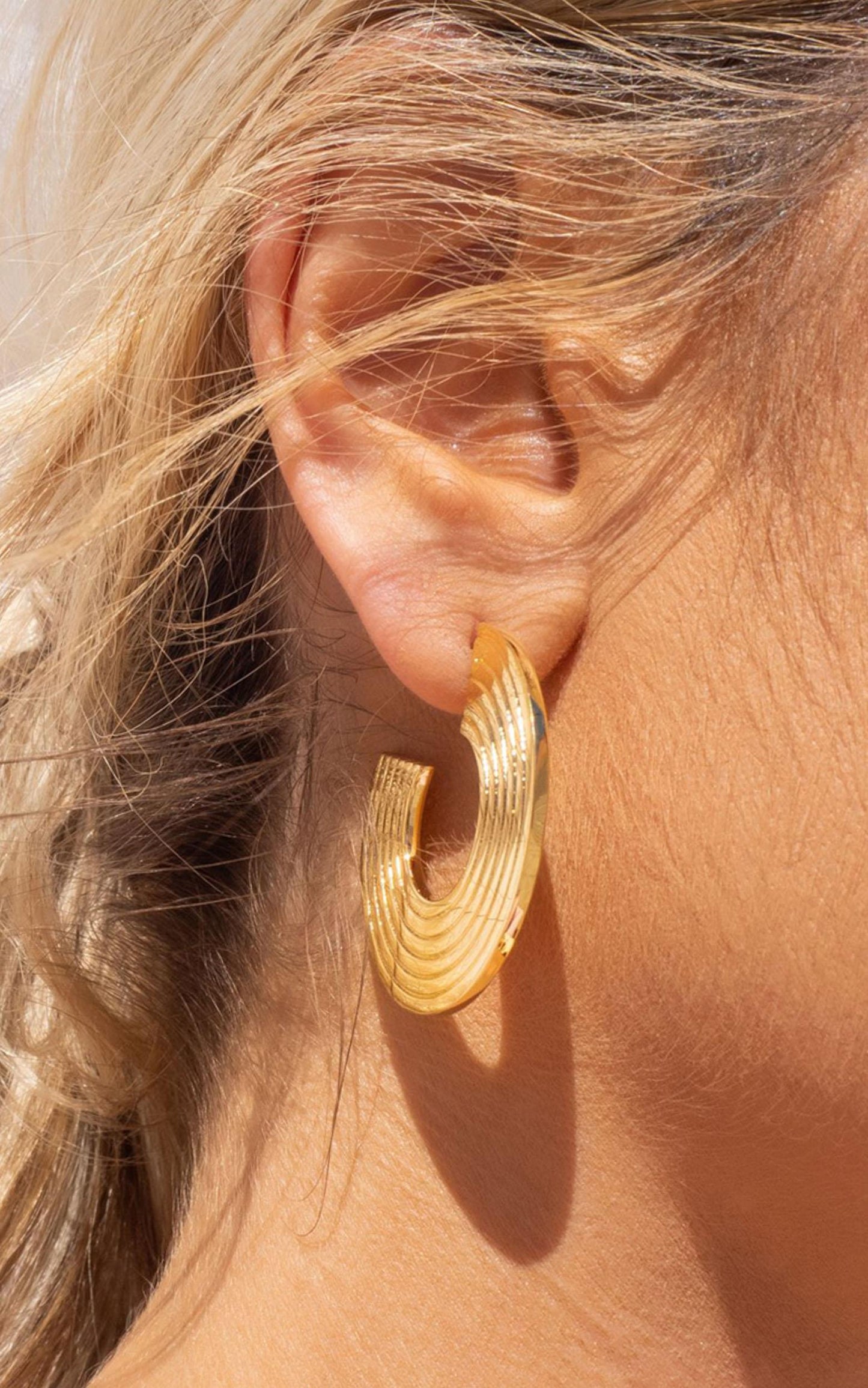 Luv Aj - The Sparta Hoops in Gold