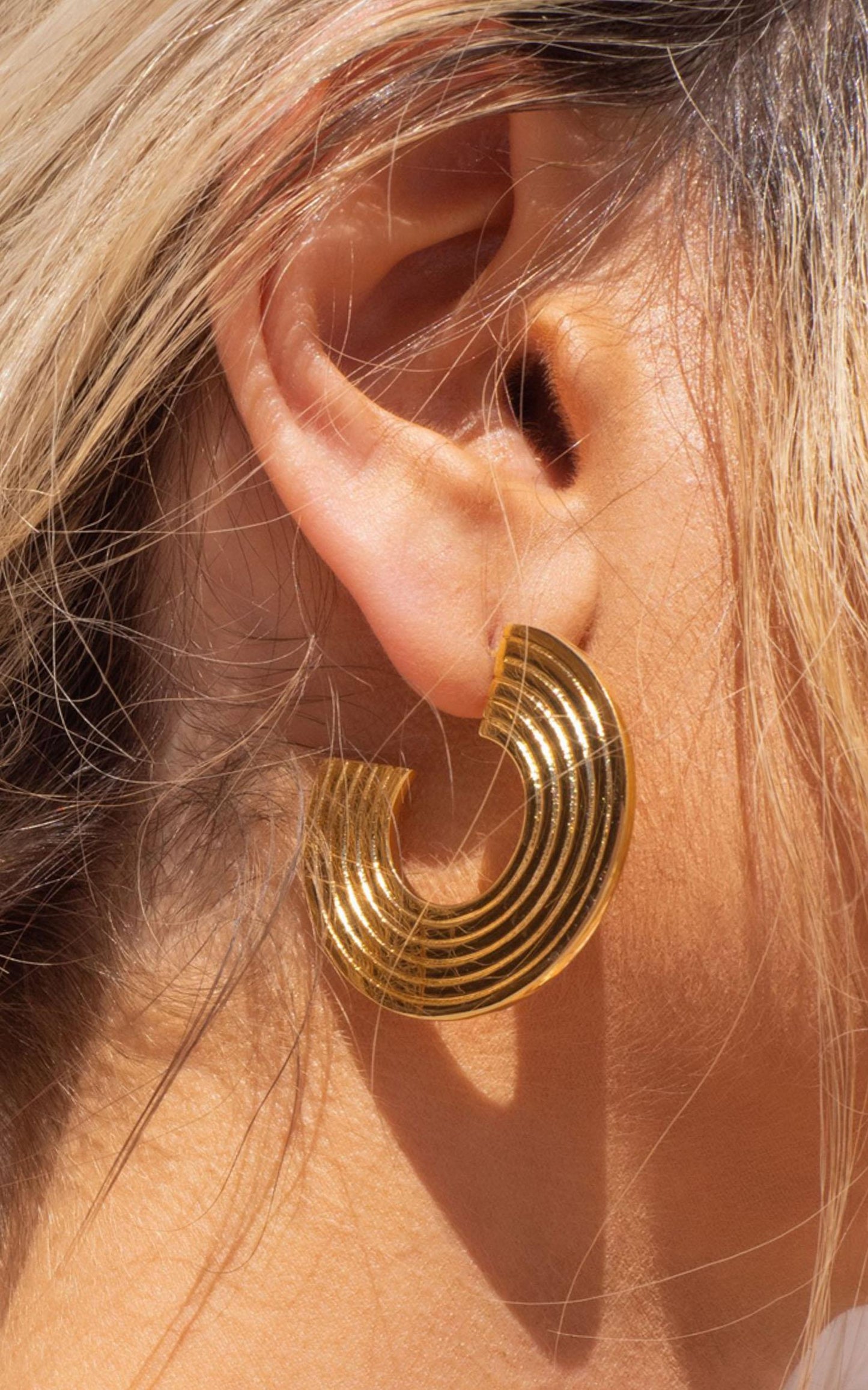 Luv Aj - The Sparta Hoops in Gold