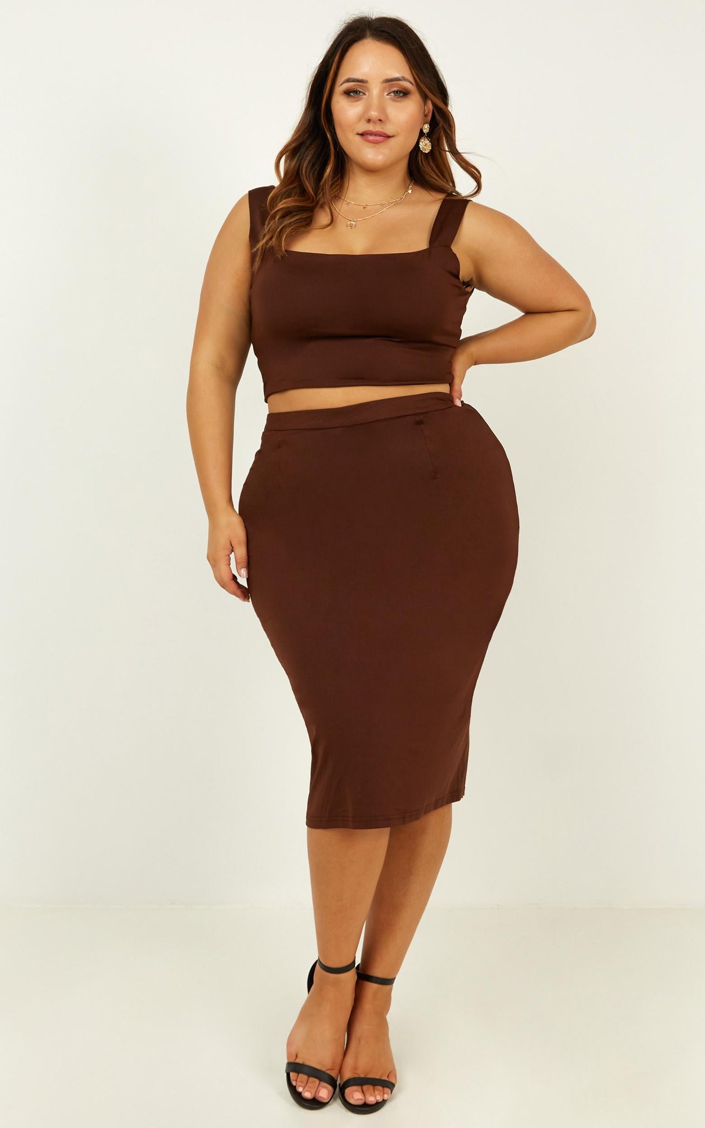 Start Feeling Two Piece Set In Chocolate