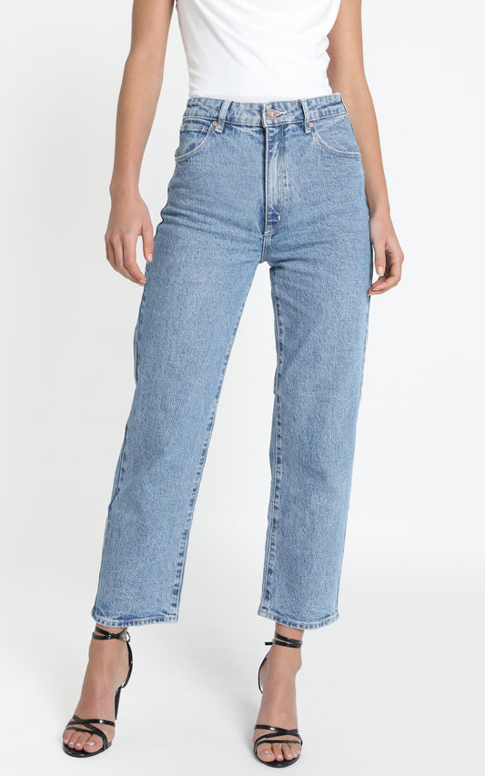 Abrand - A Venice Straight Jeans in Stephanie