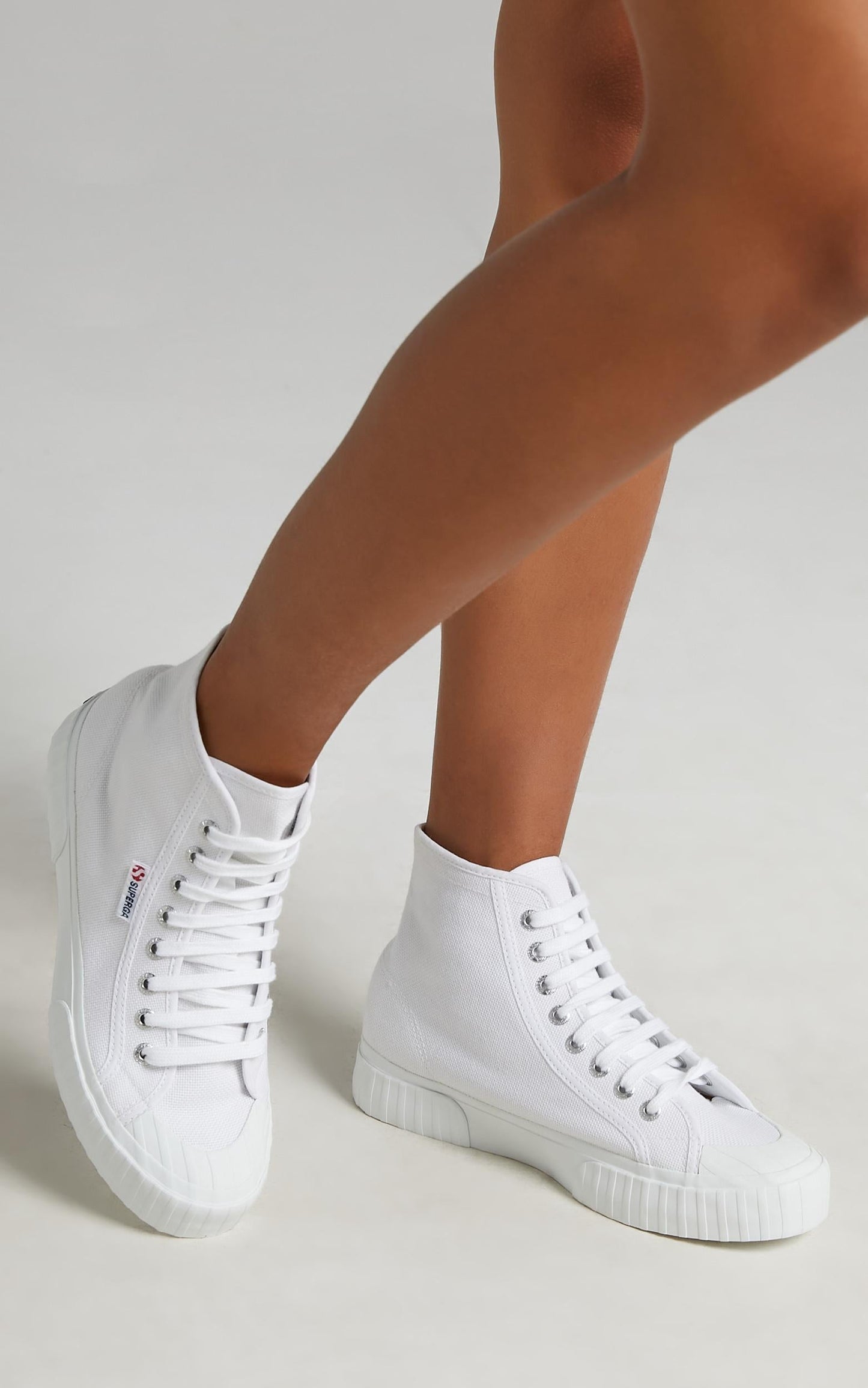 Superga - 2696 Stripe Sneakers in 901 White