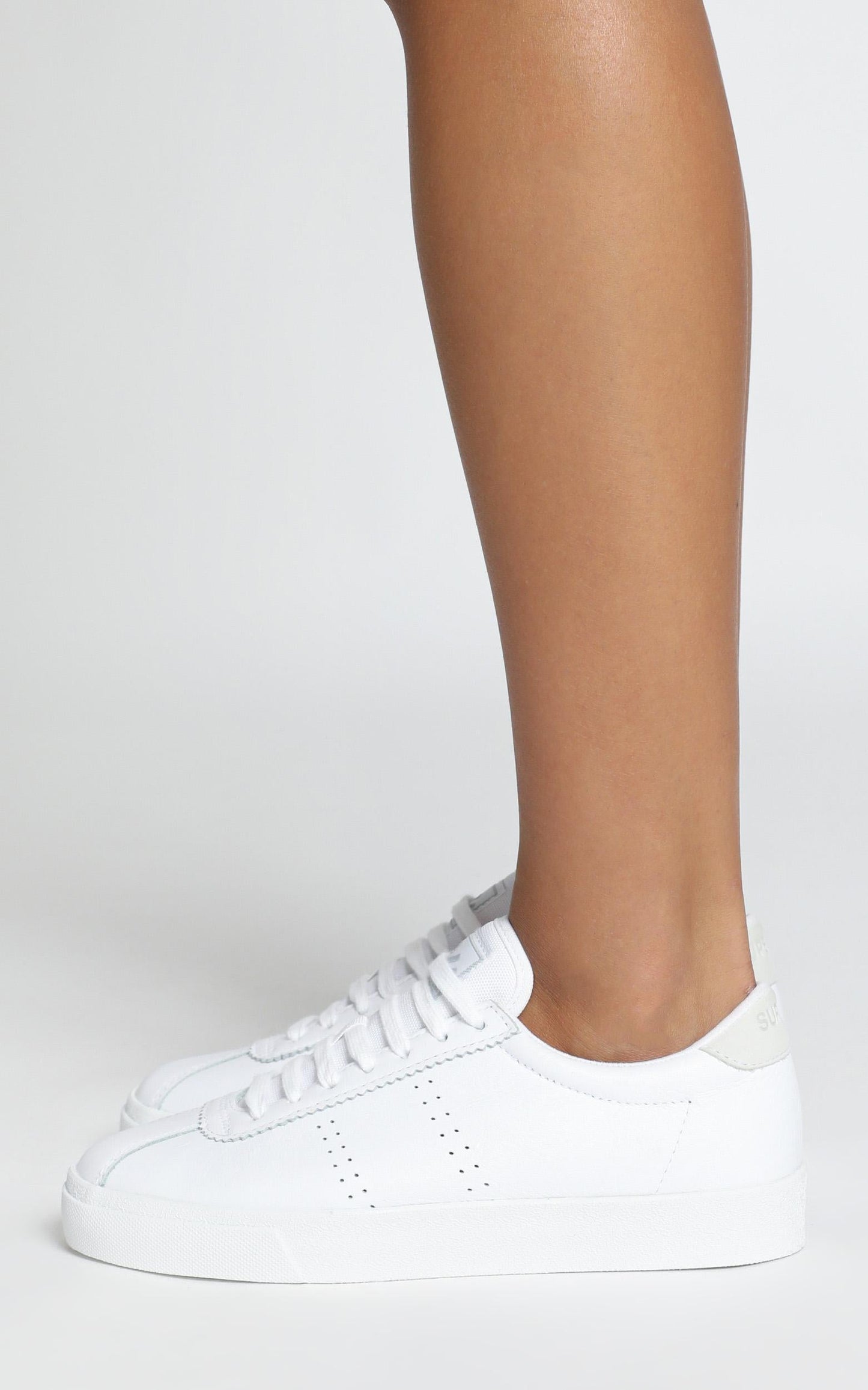 Superga - 2843 ClubS Sneakers in White Leather